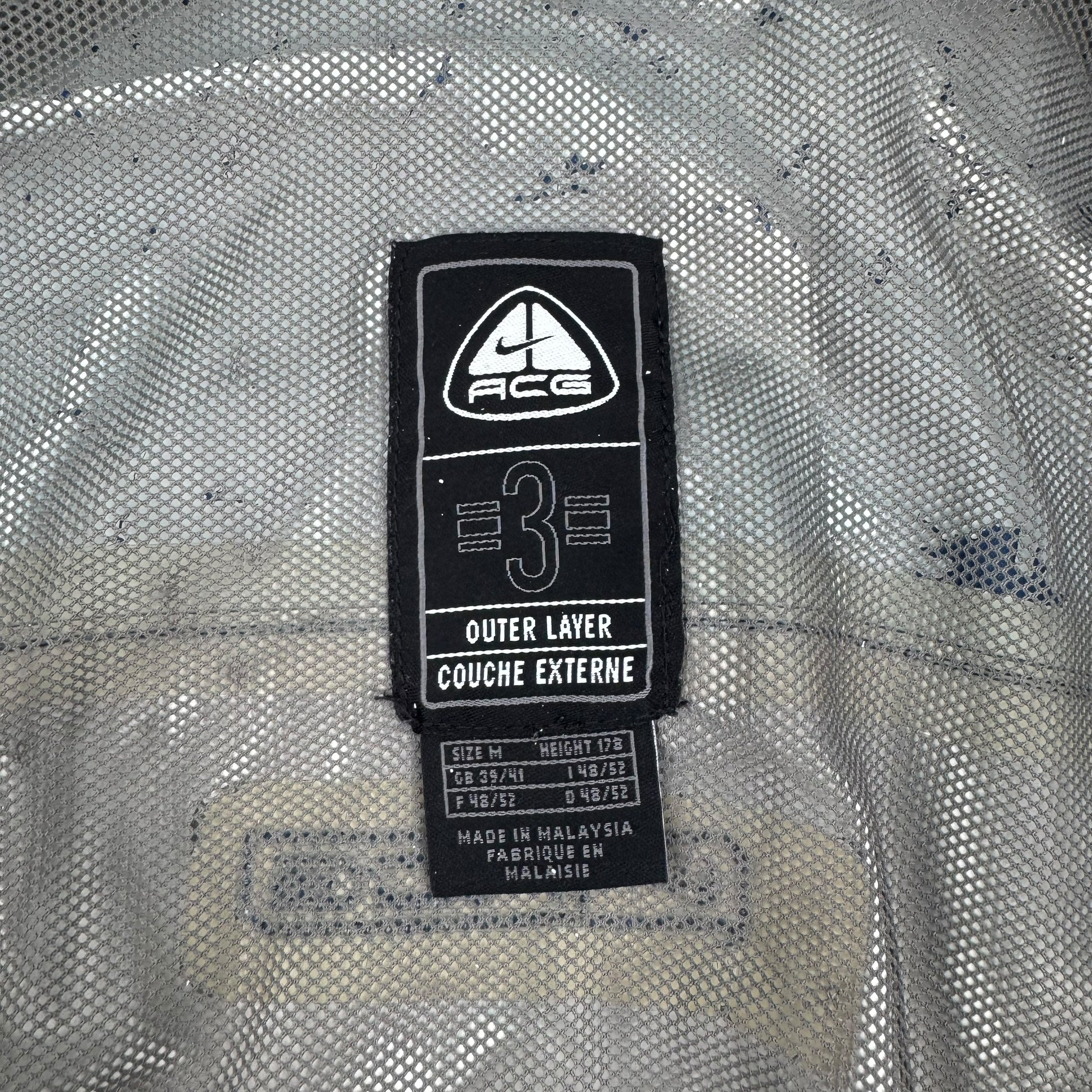 Nike ACG 2000's technical panelled two tone softshell jacket (M)