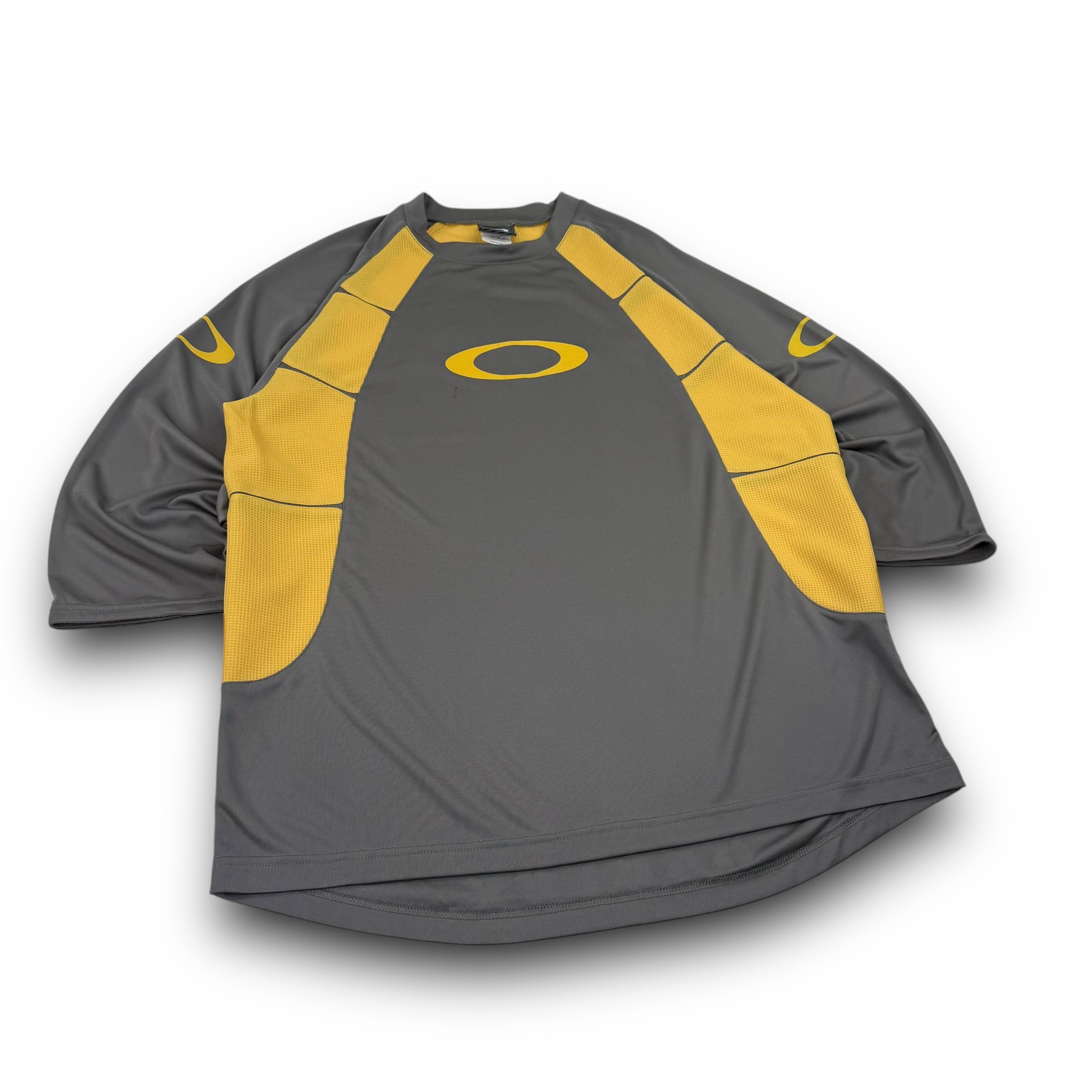 Oakley 2000's technical paneled mesh training shirt (L)