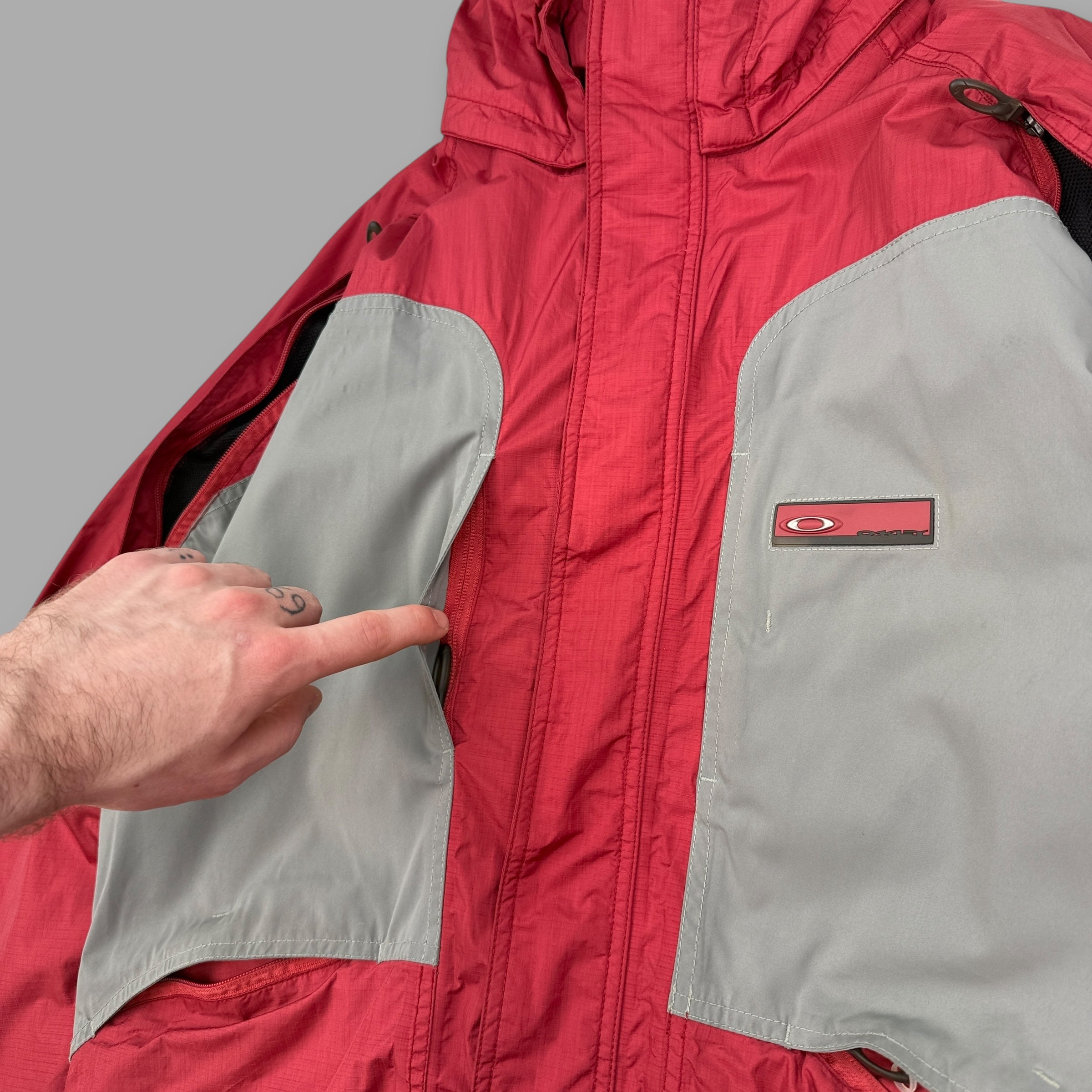 Oakley nitro fuel 2000's technical vented nylon rip stop ski jacket (S)