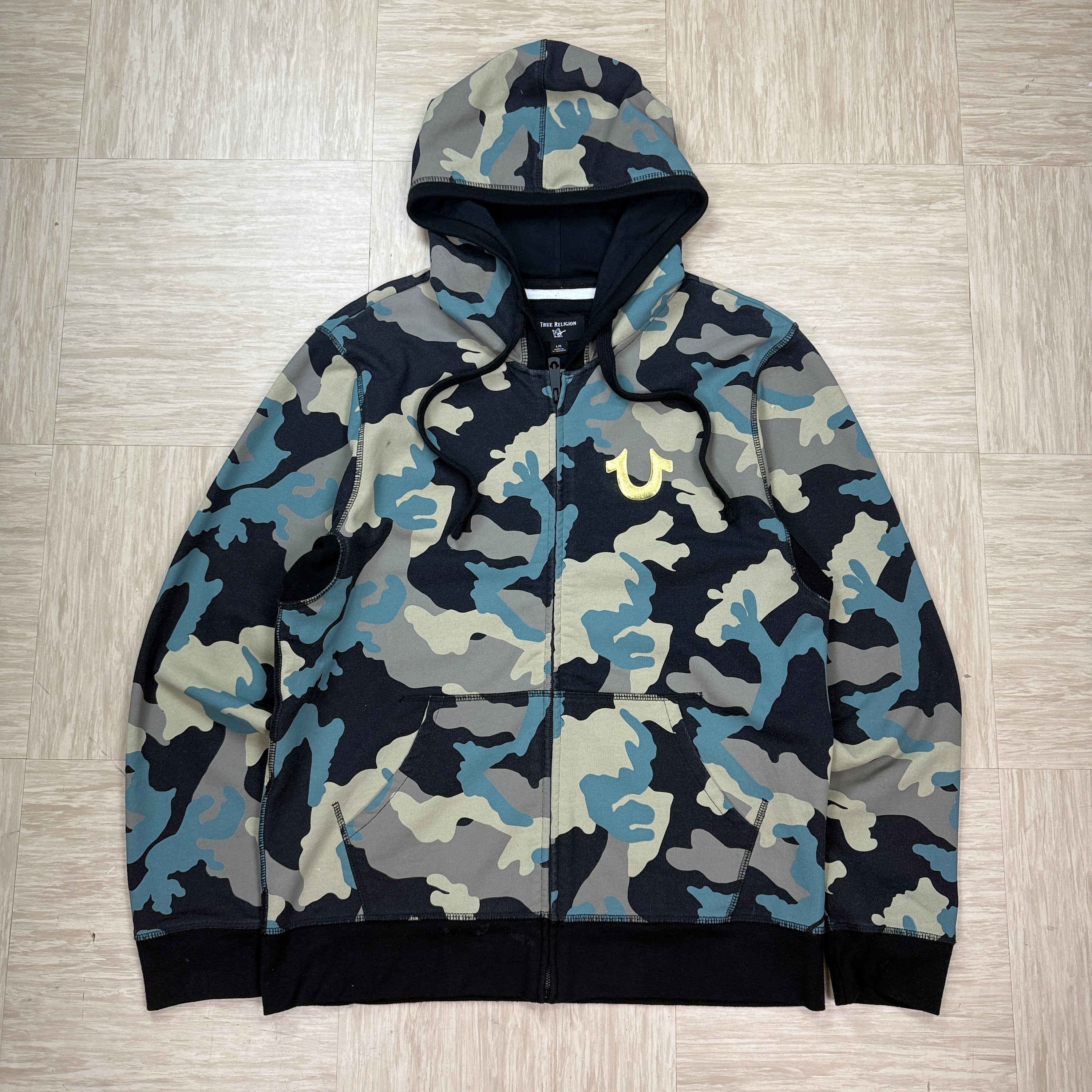 True religion 2000's zip up graphic camo print hoodie (L)