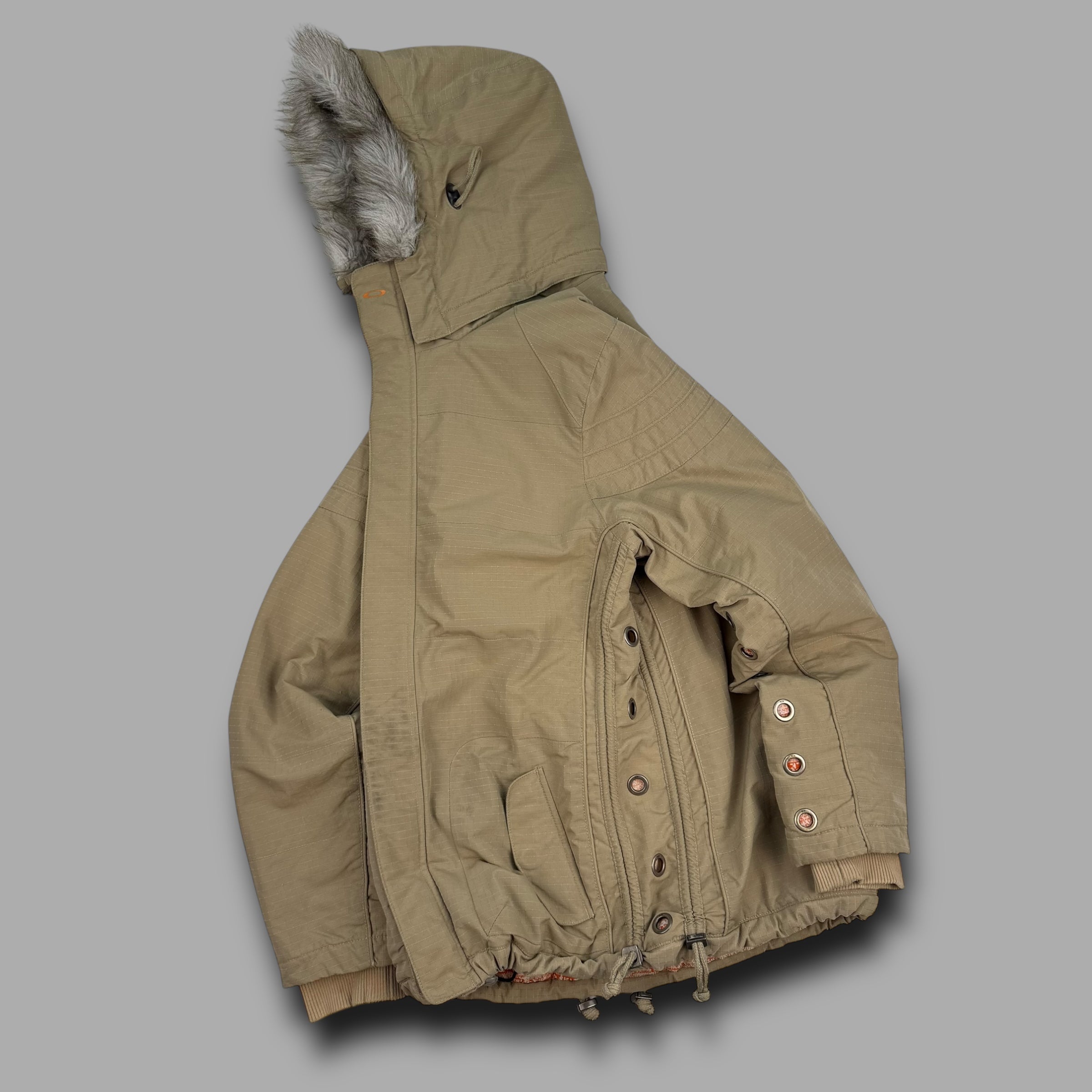 Oakley 2005 tactical field gear fur hooded softshell jacket (M)