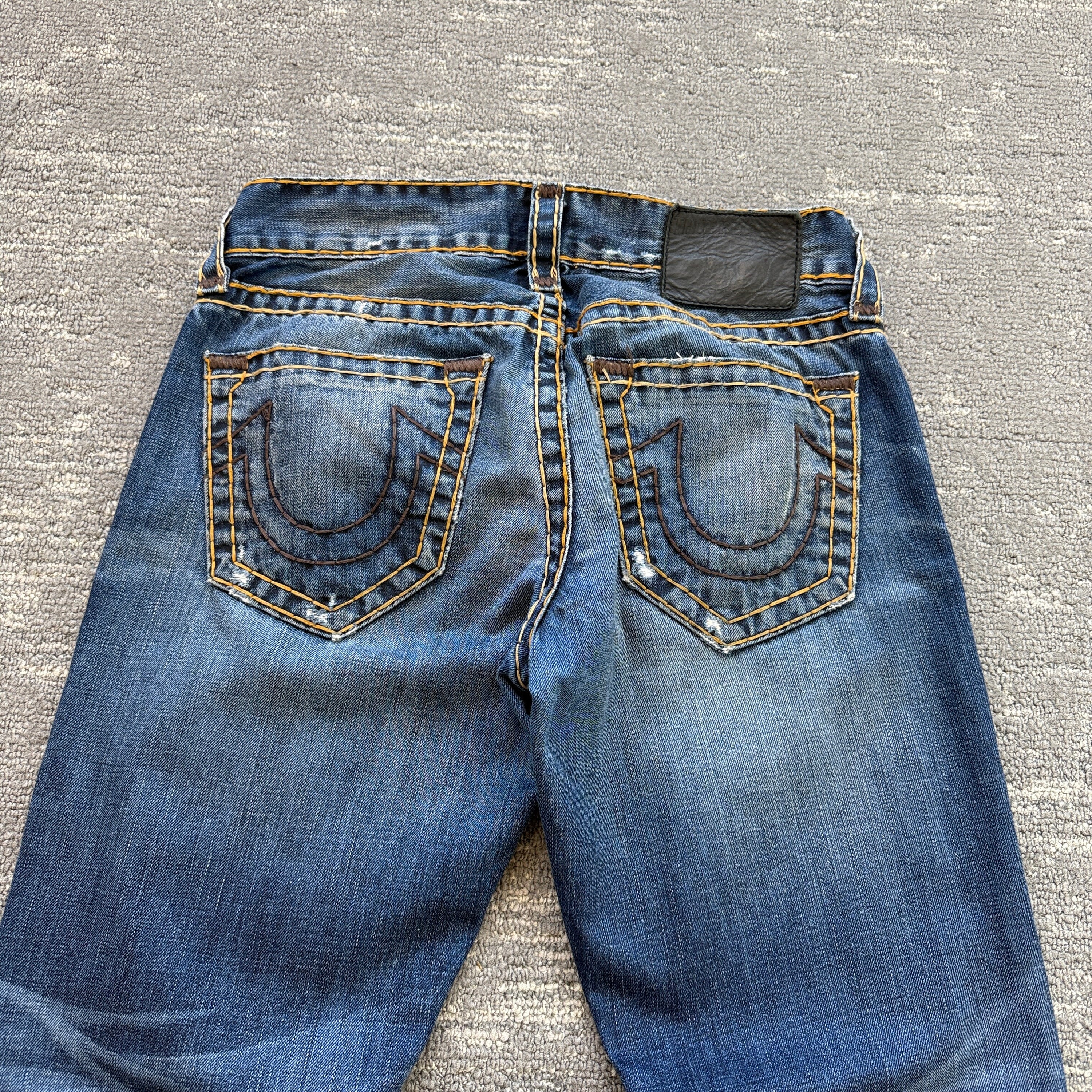True religion 2000's geno relaxed slim contrast stitch denim jeans (S)