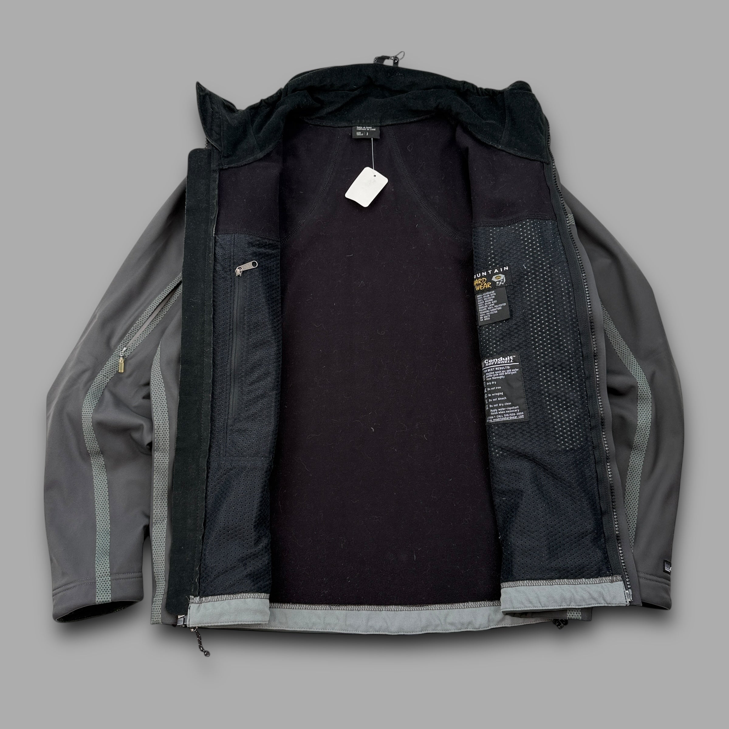 Mountain hardwear 2000's technical taped seams conduit softshell jacket (S)