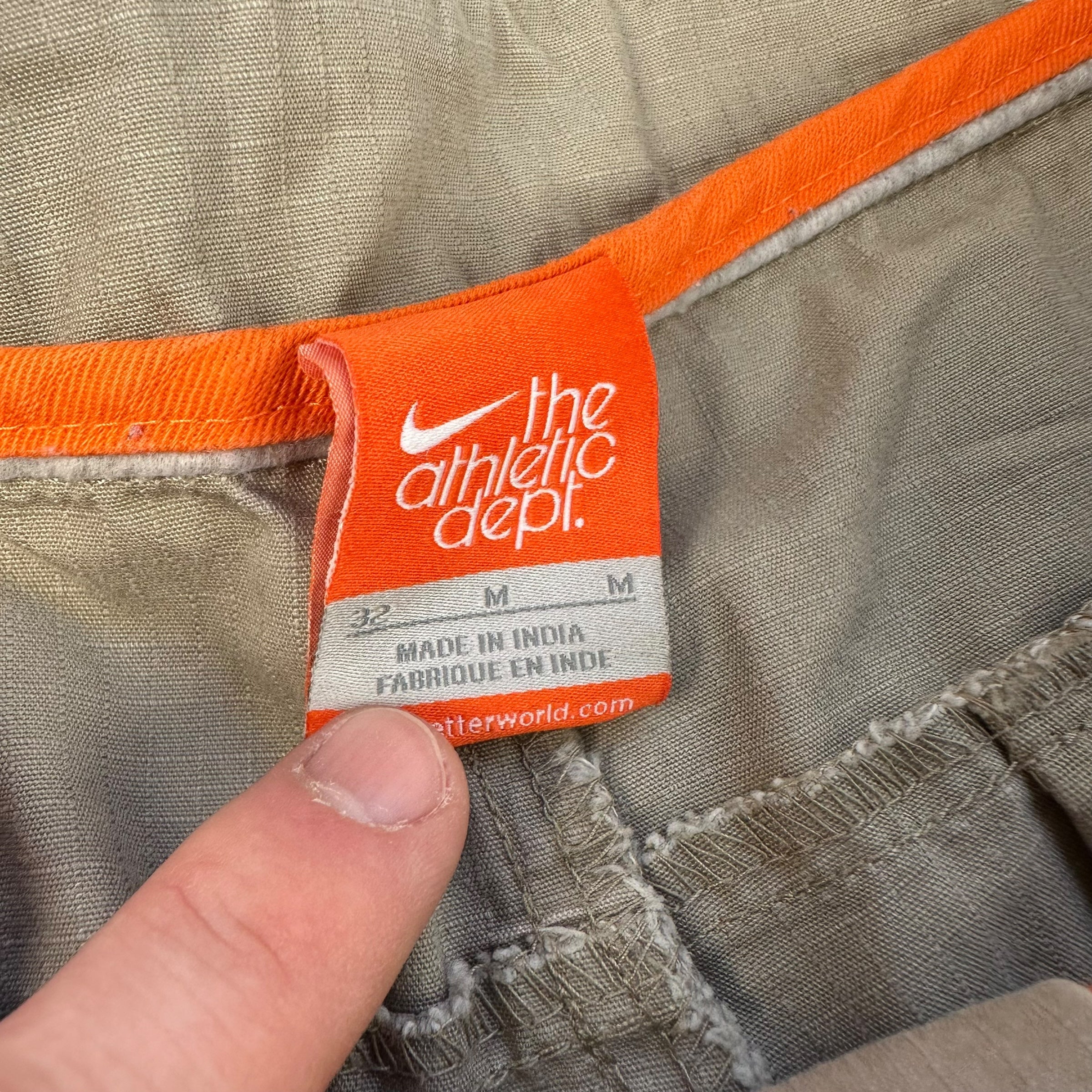 Nike 2000's baggy athletic dept. cargo bottoms (M)