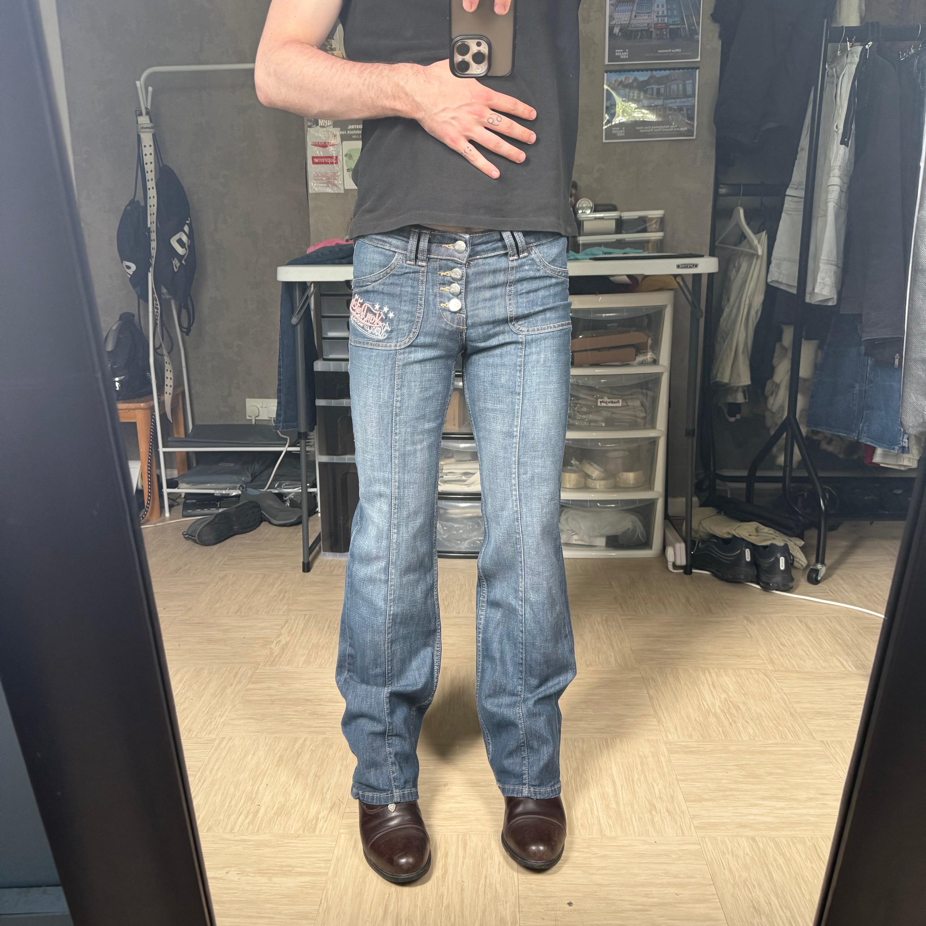 Von Dutch x Bershka graphic relaxed denim bootcut jeans (M) wms
