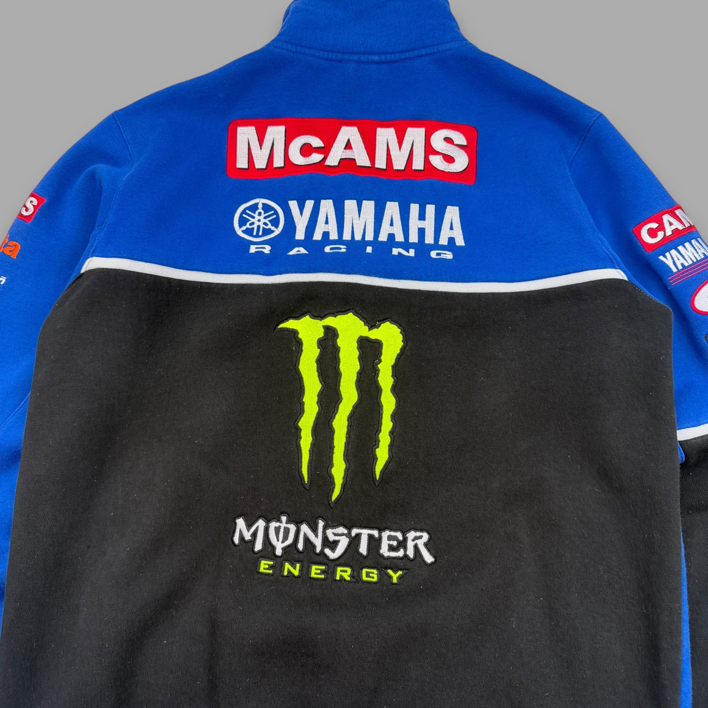 Yamaha x monster 2000's embroidered spellout graphic fleece jacket (M)