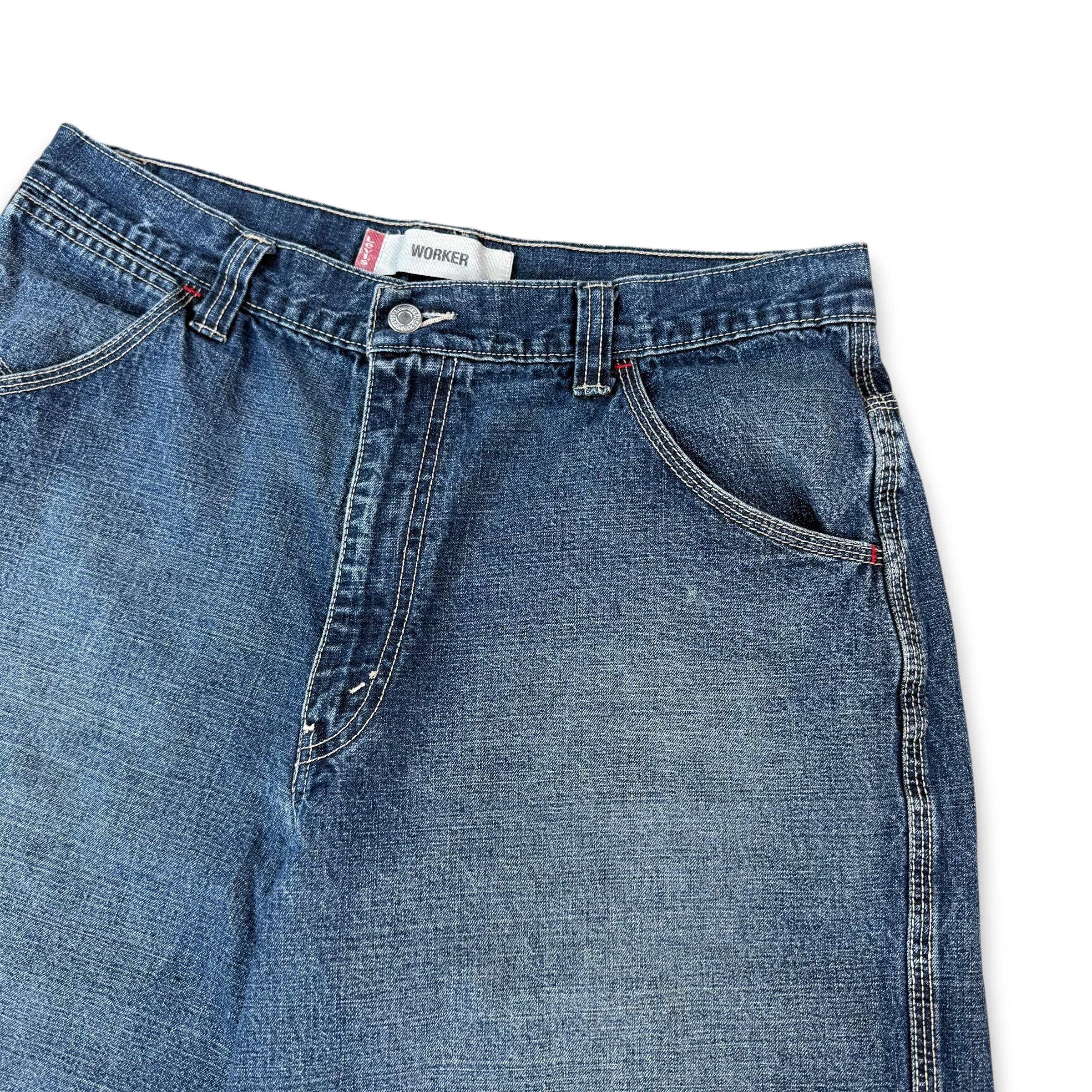Levi's 2000's baggy denim contrast stitch worker shorts (M)