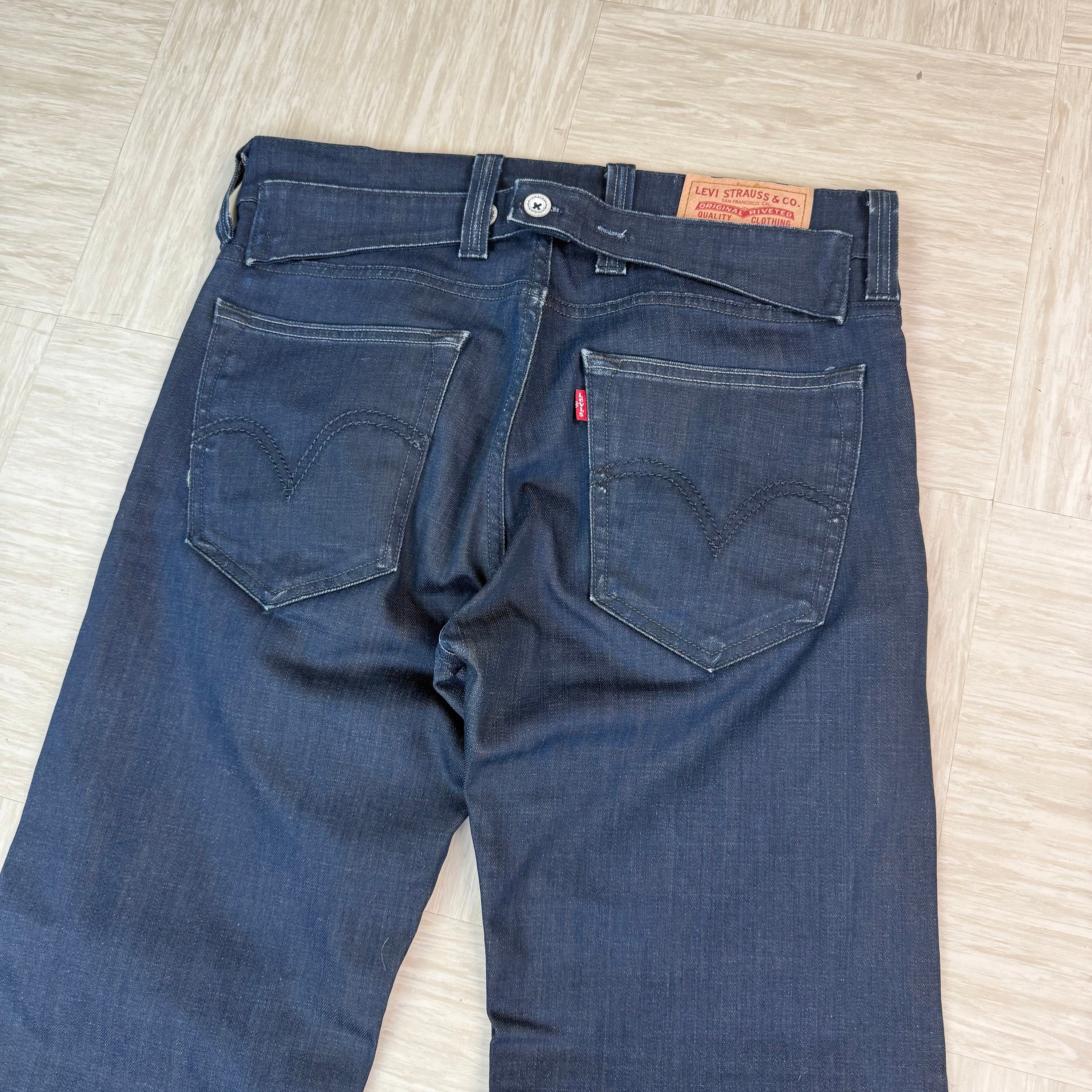 Levi's 533 2000's dark denim loose straight fitm jeans (S)