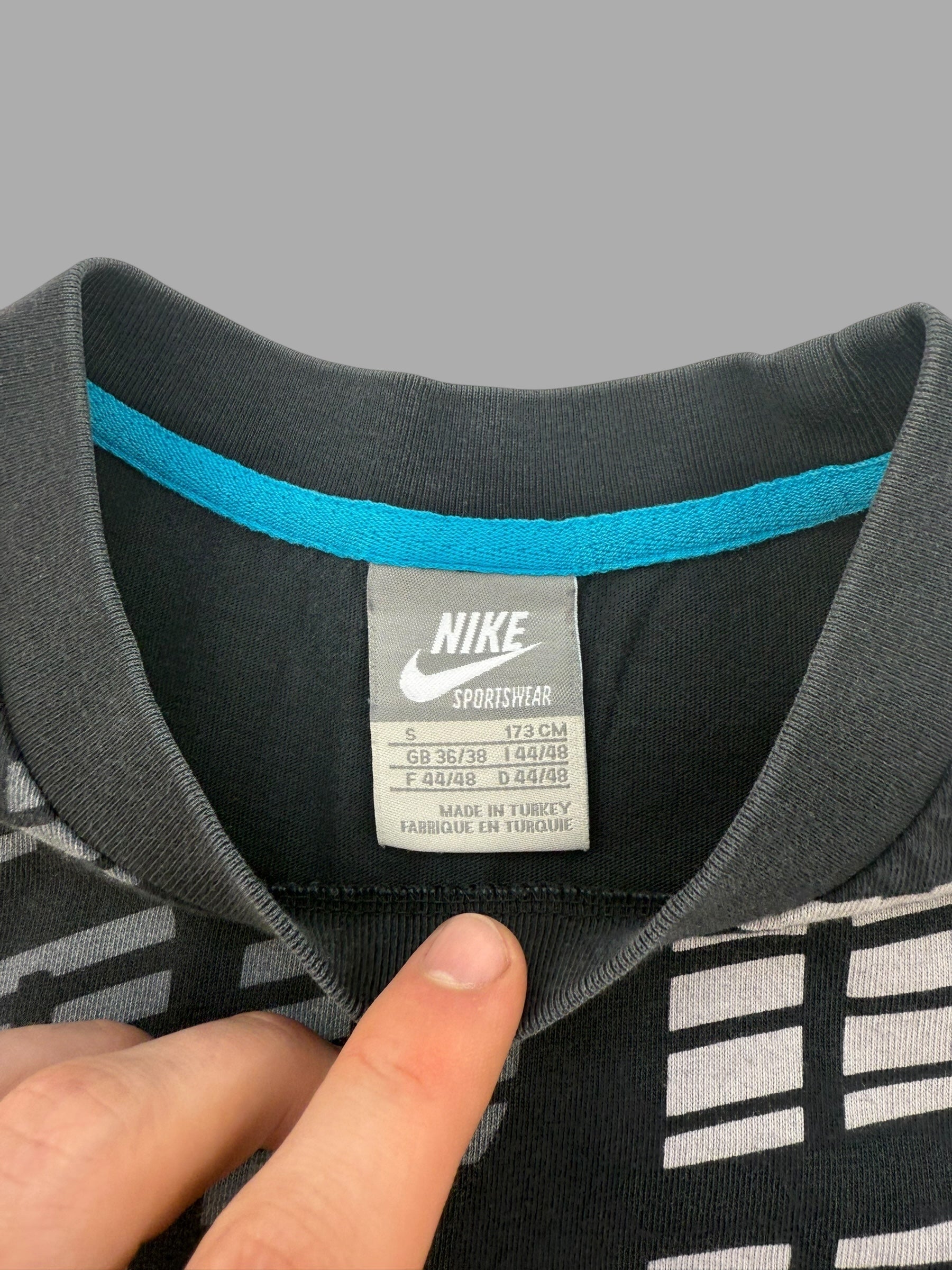 Nike air 2000's graphic monogram tee (S)
