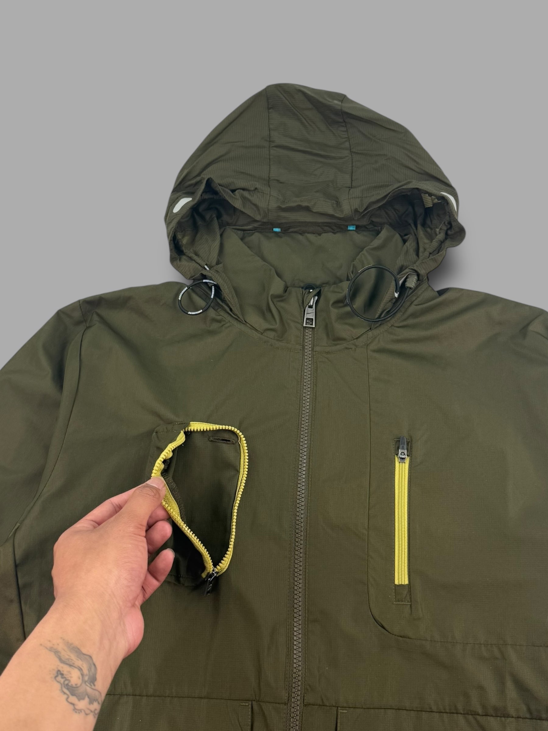 Nike 2000's storm-fit technical multi-pocket running track jacket (M)