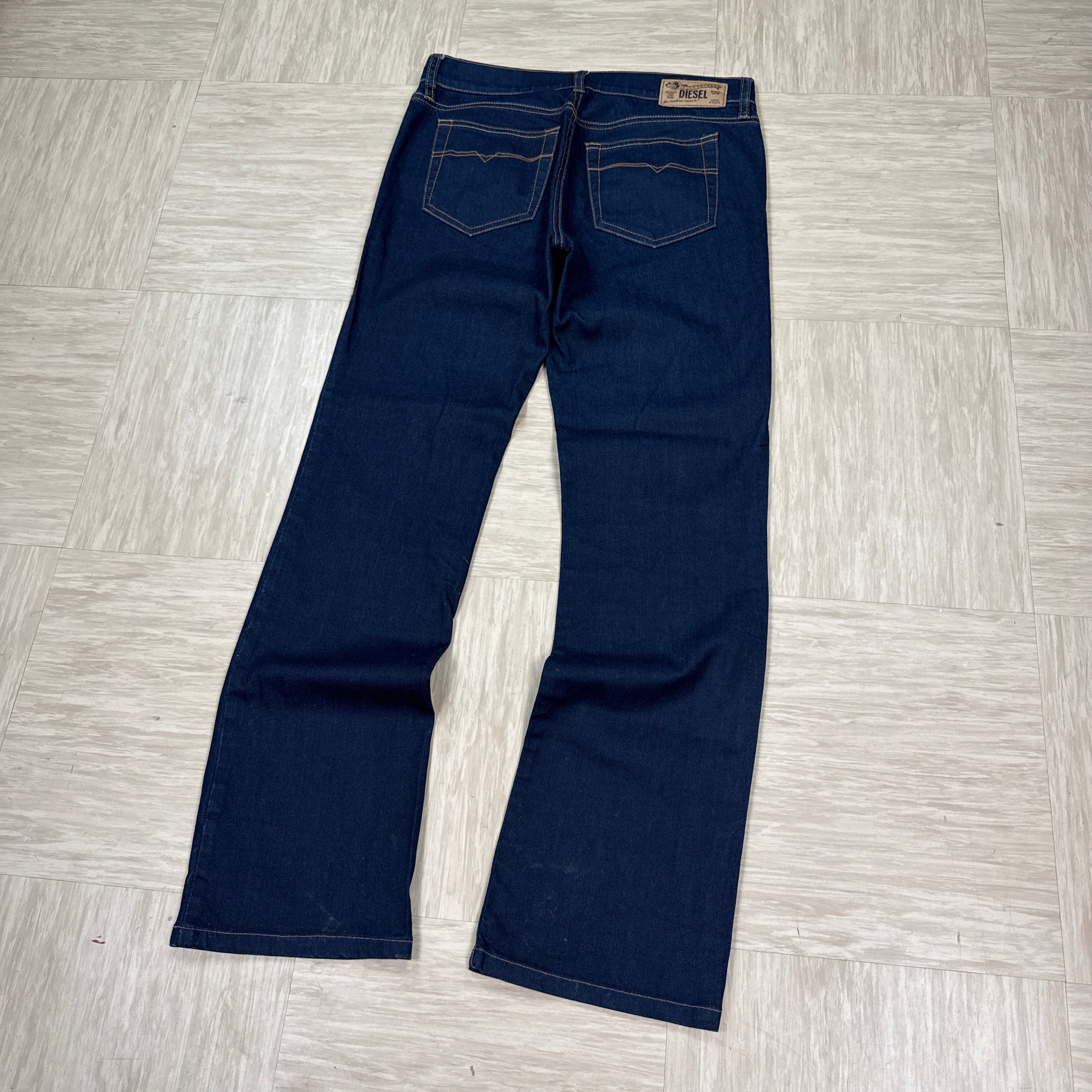Diesel 2000's dark regular slim bootcut jeans (S)