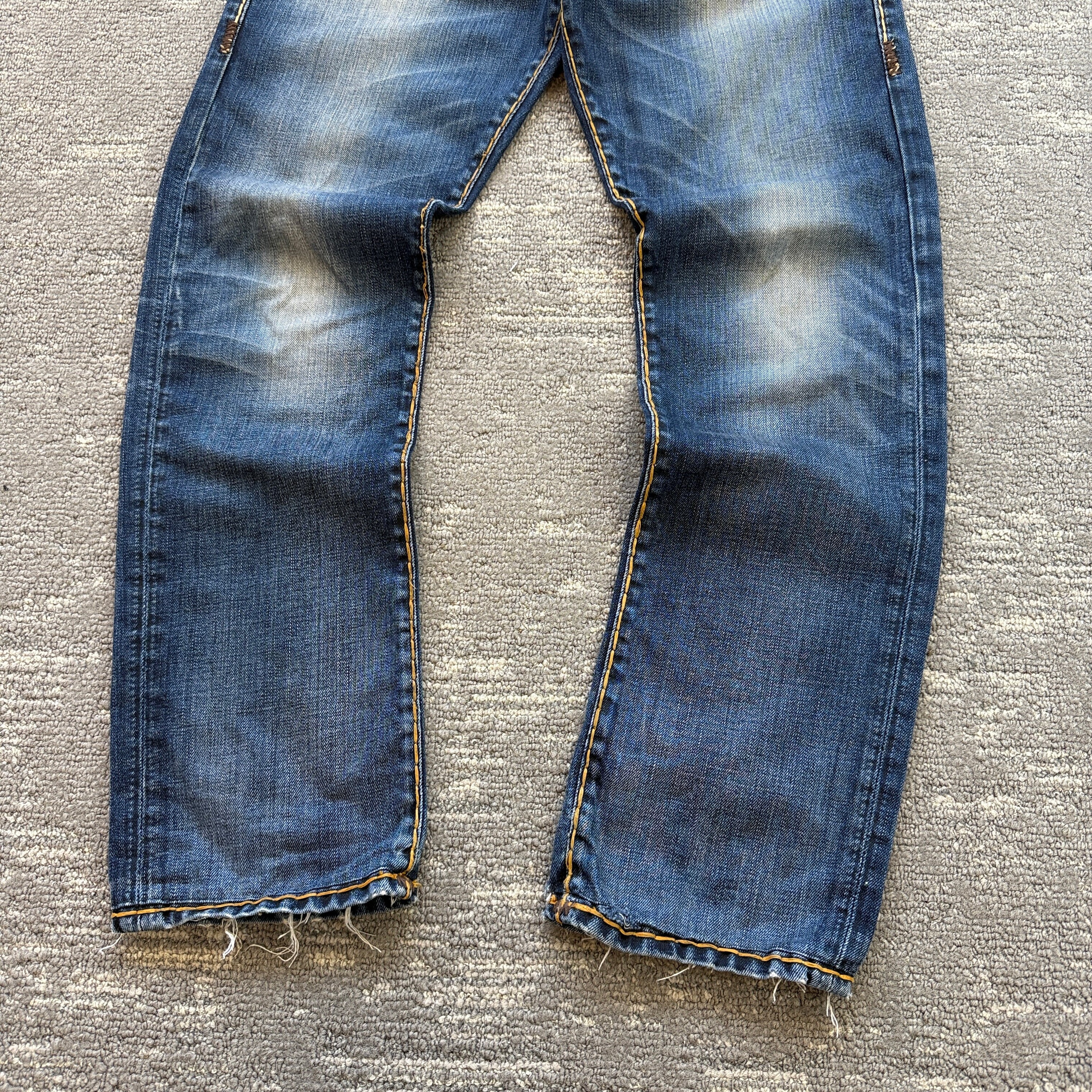 True religion 2000's geno relaxed slim contrast stitch denim jeans (S)
