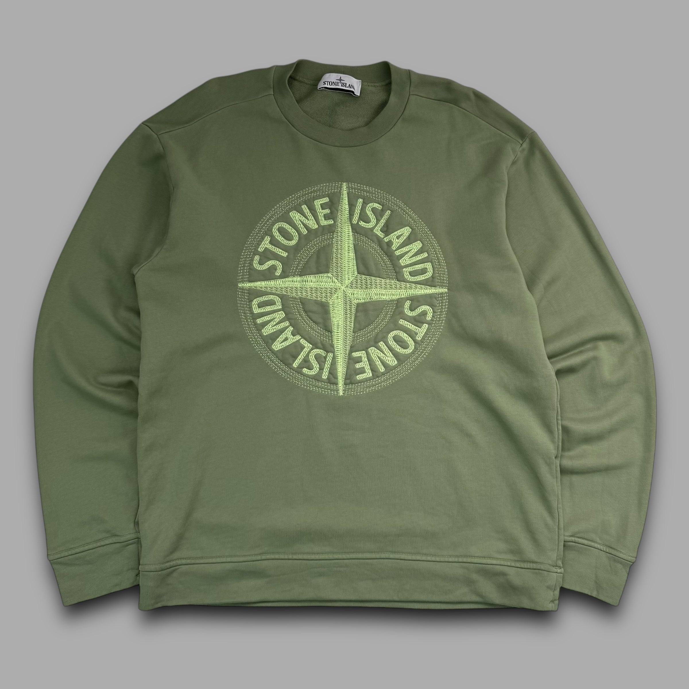 Stone island embroidered sweatshirt (M)