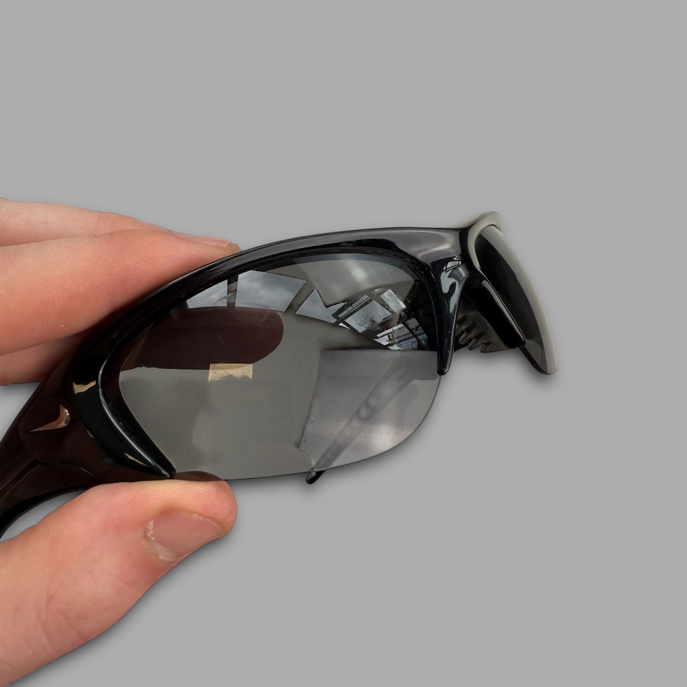 Nike 2000's undermine wrap around sunglasses (OS)
