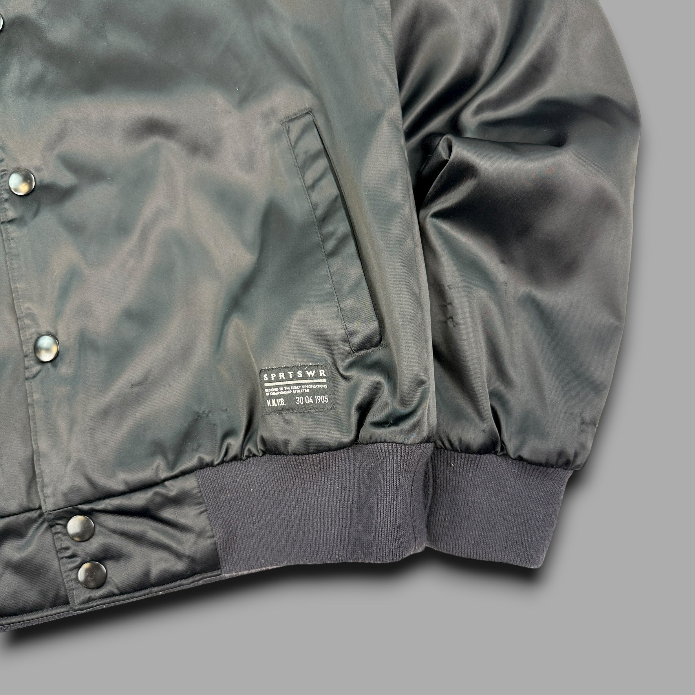 Nike 2000's button up satin cropped bomber jacket (S)