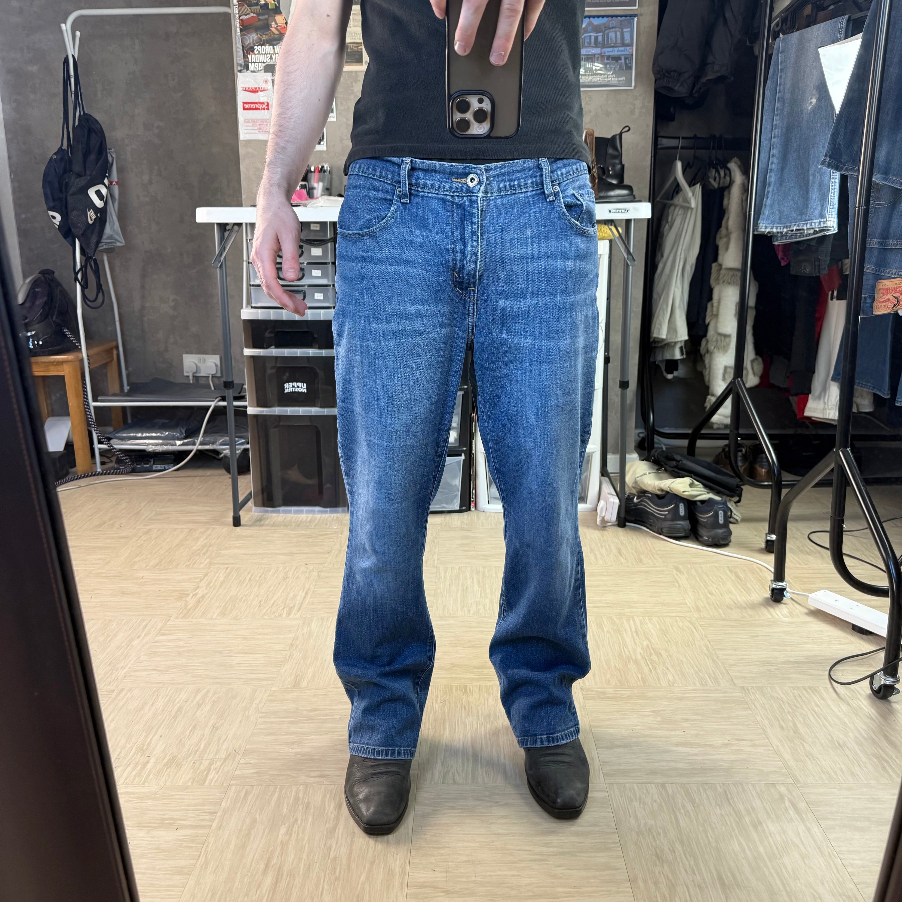 Levi's 2000's denim bootcut jeans (S)