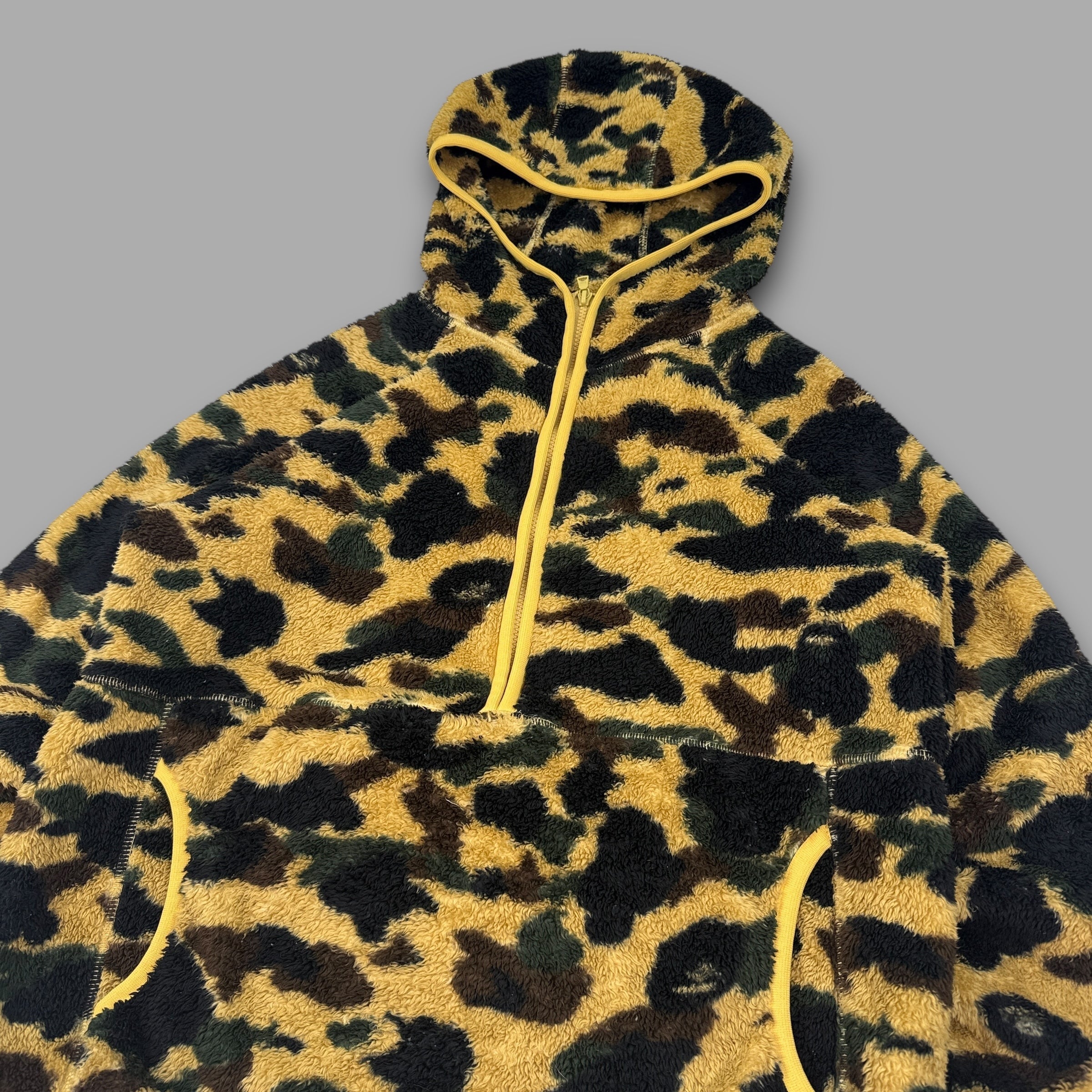 Bape 2000's half zip pullover monogram camo fleece jacket (M)