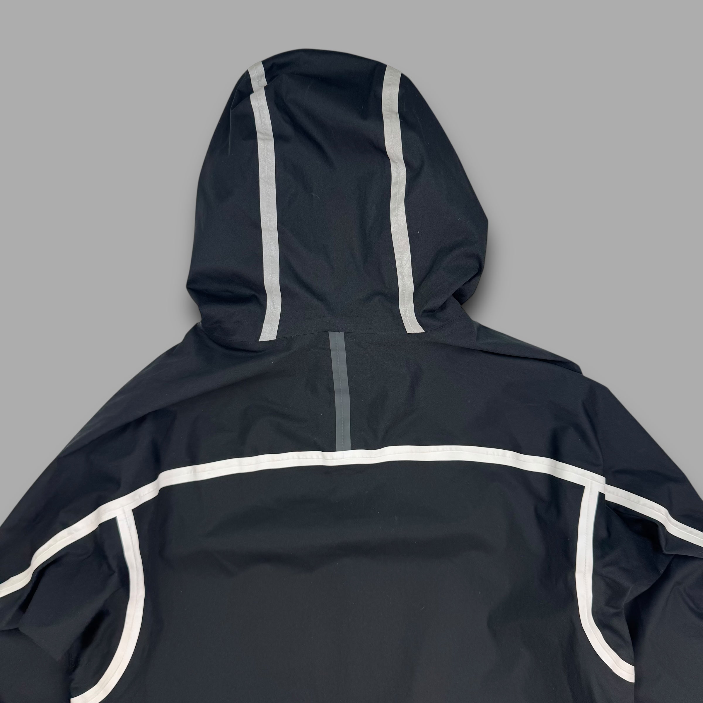 Nike 2000's technical softshell taped seams reflective jacket (XS)