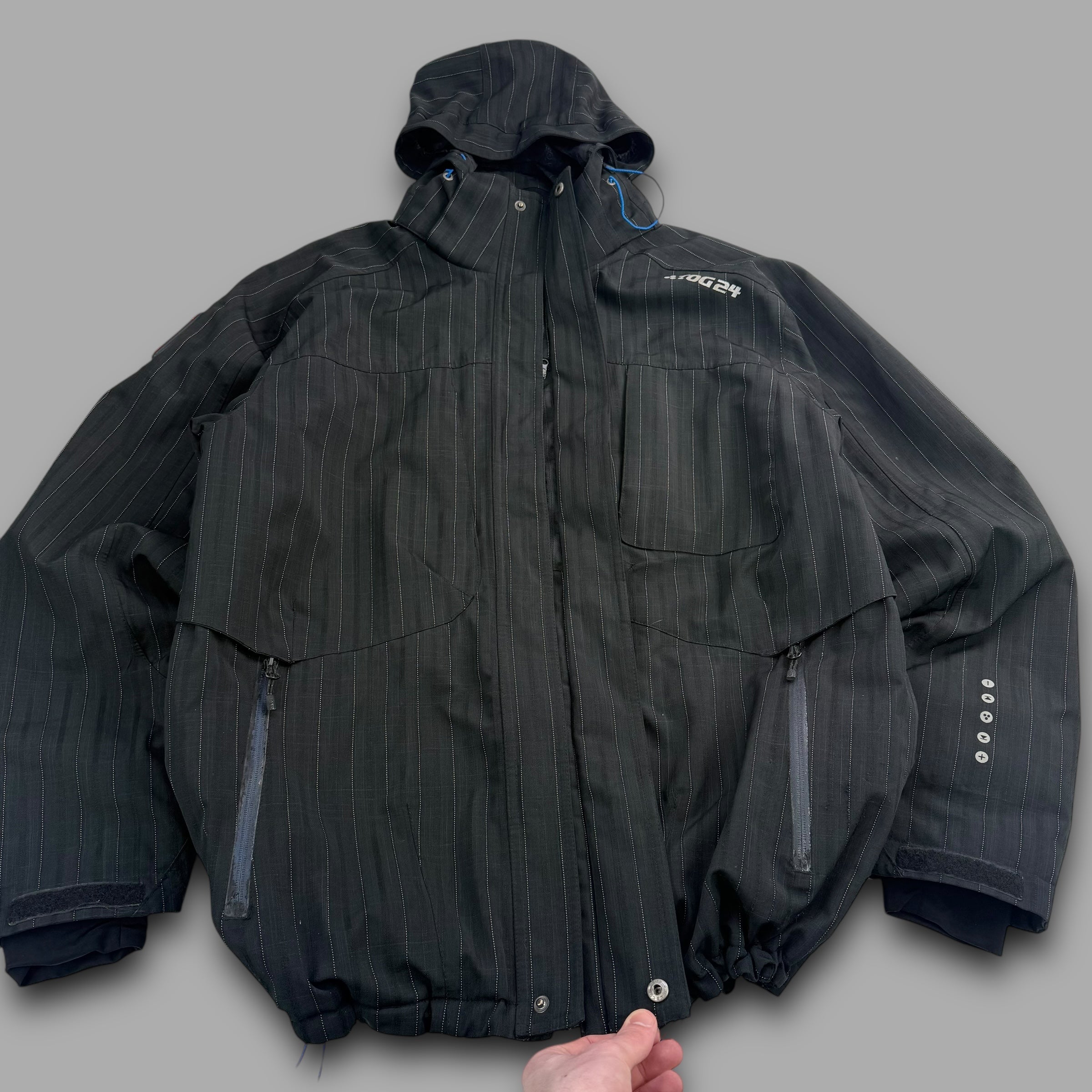 Tog24 2000's technical pinstripe fibertronic ski jacket (L-XL)