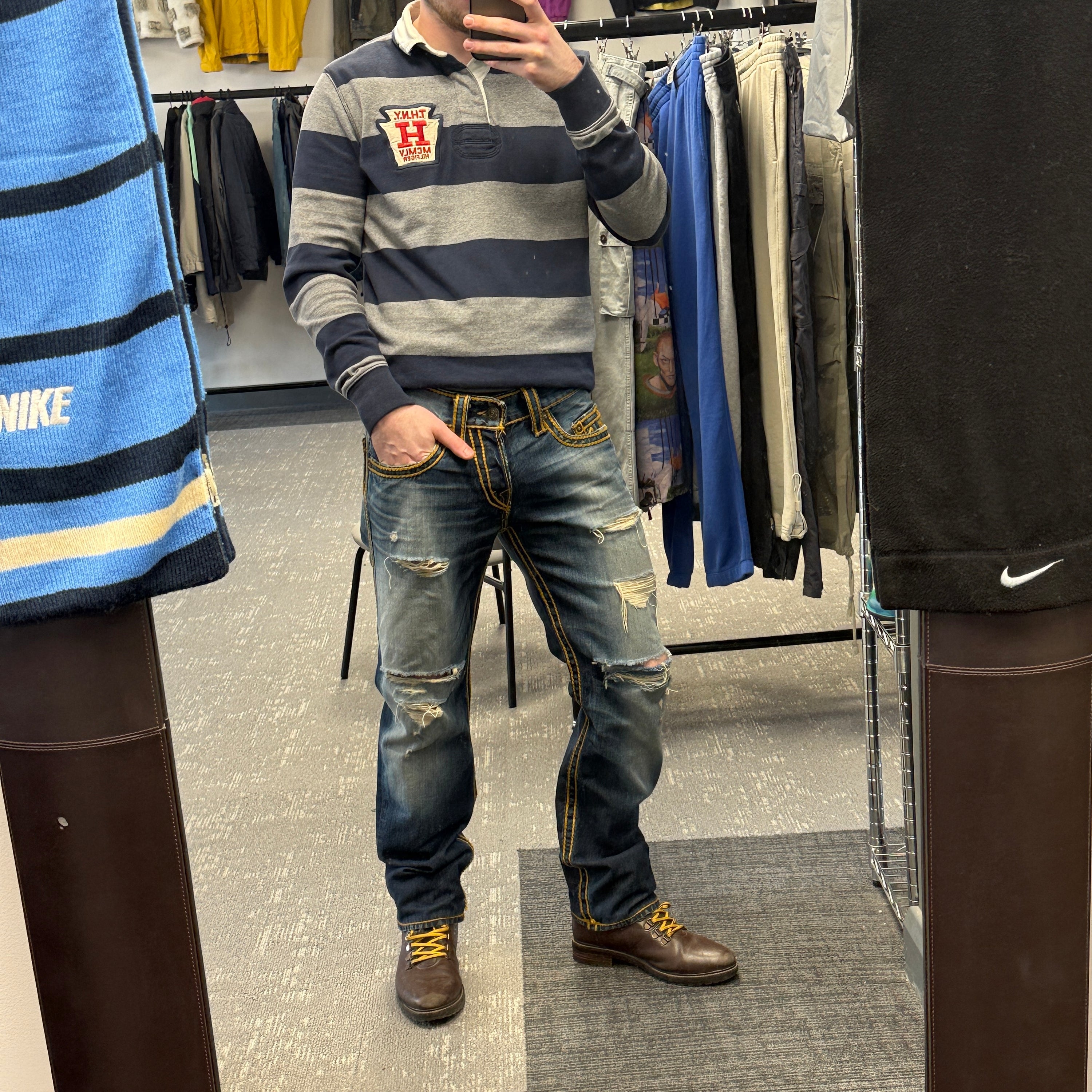 True religion 2002 relaxed straight bootcut denim contrast stitch distressed jeans (S)