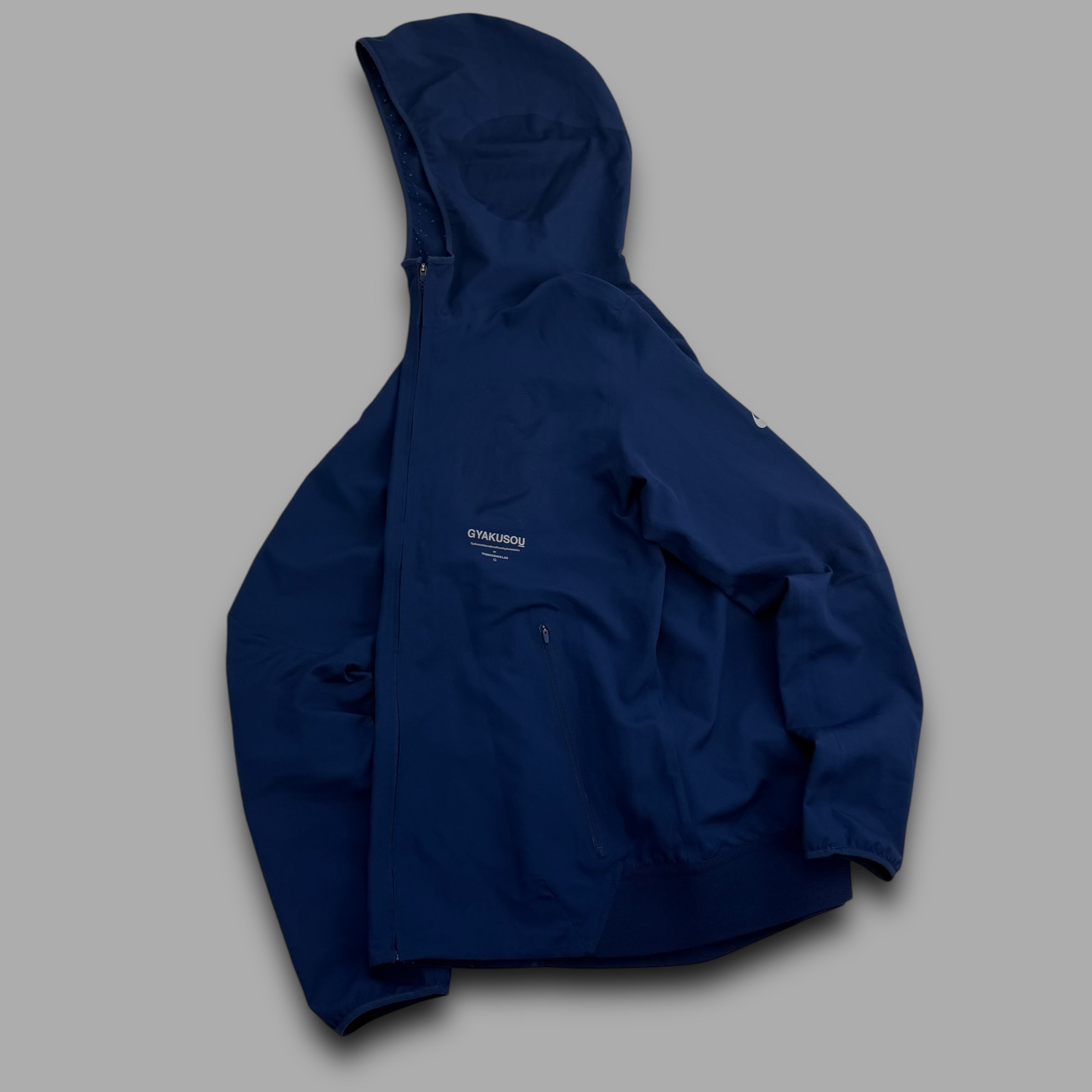 Nike gyakusou lightweight wind runner jacket (M)