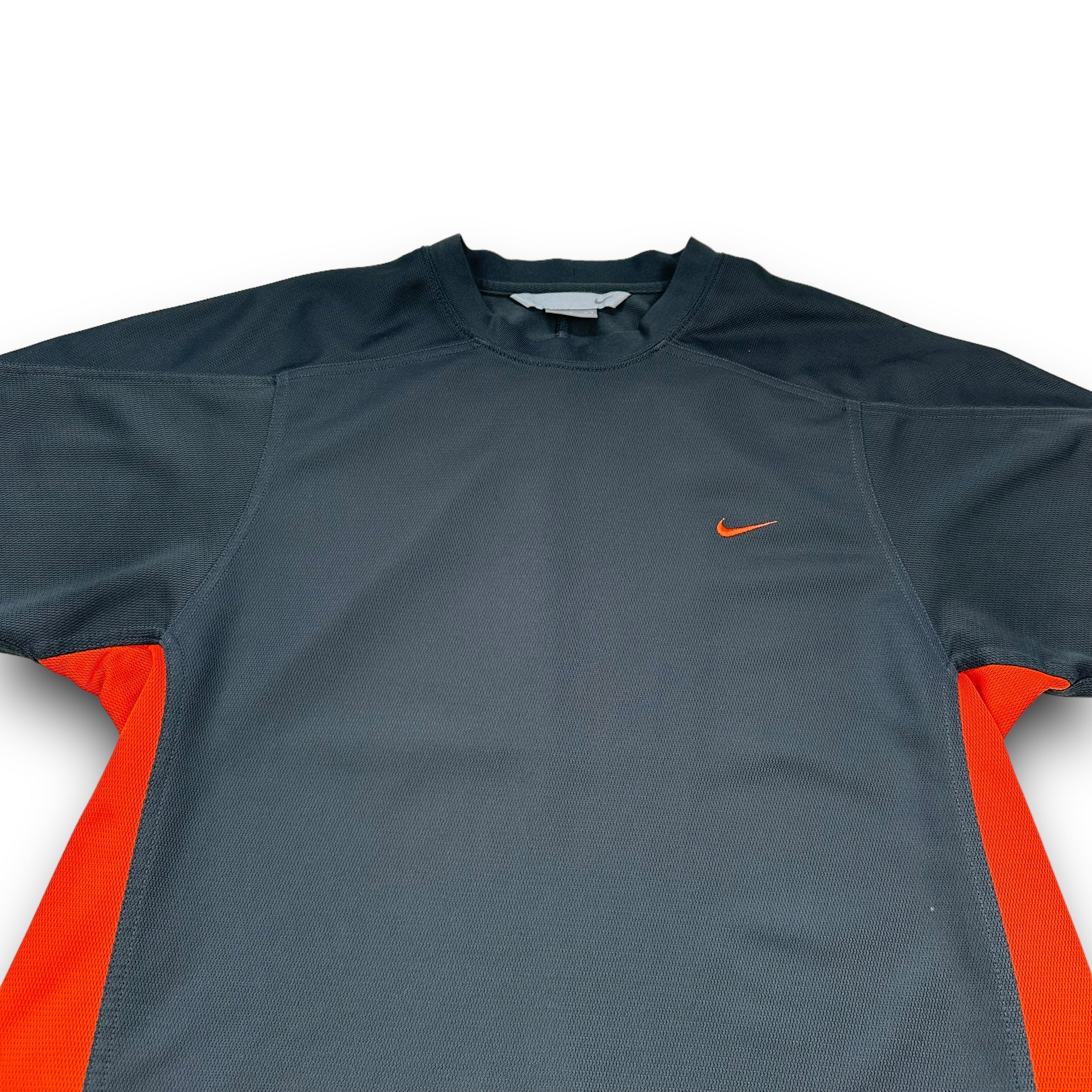 Nike 2000's paneled two-tone cross training tee (M)