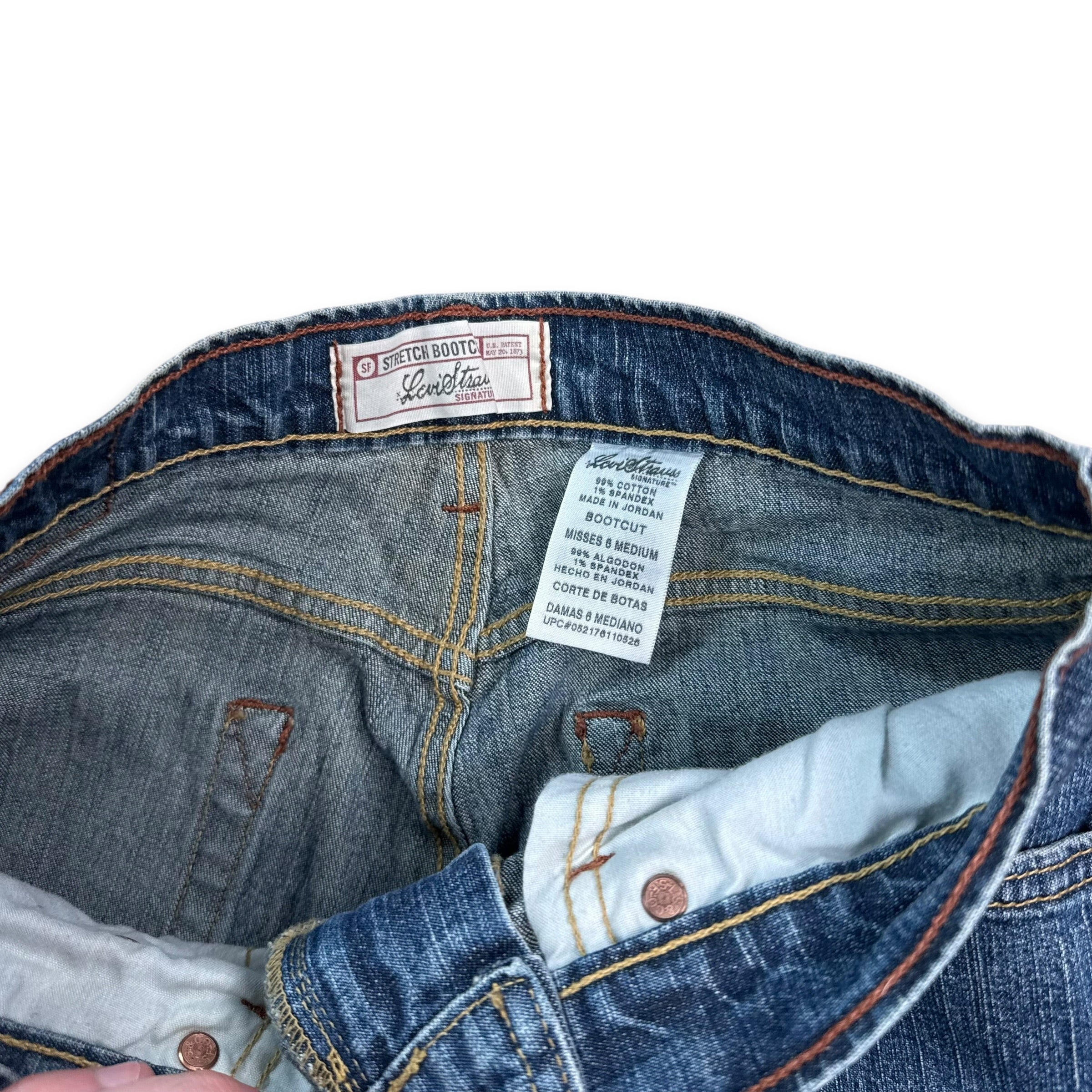 Levi's 2000's stretch denim bootcut jeans (S)