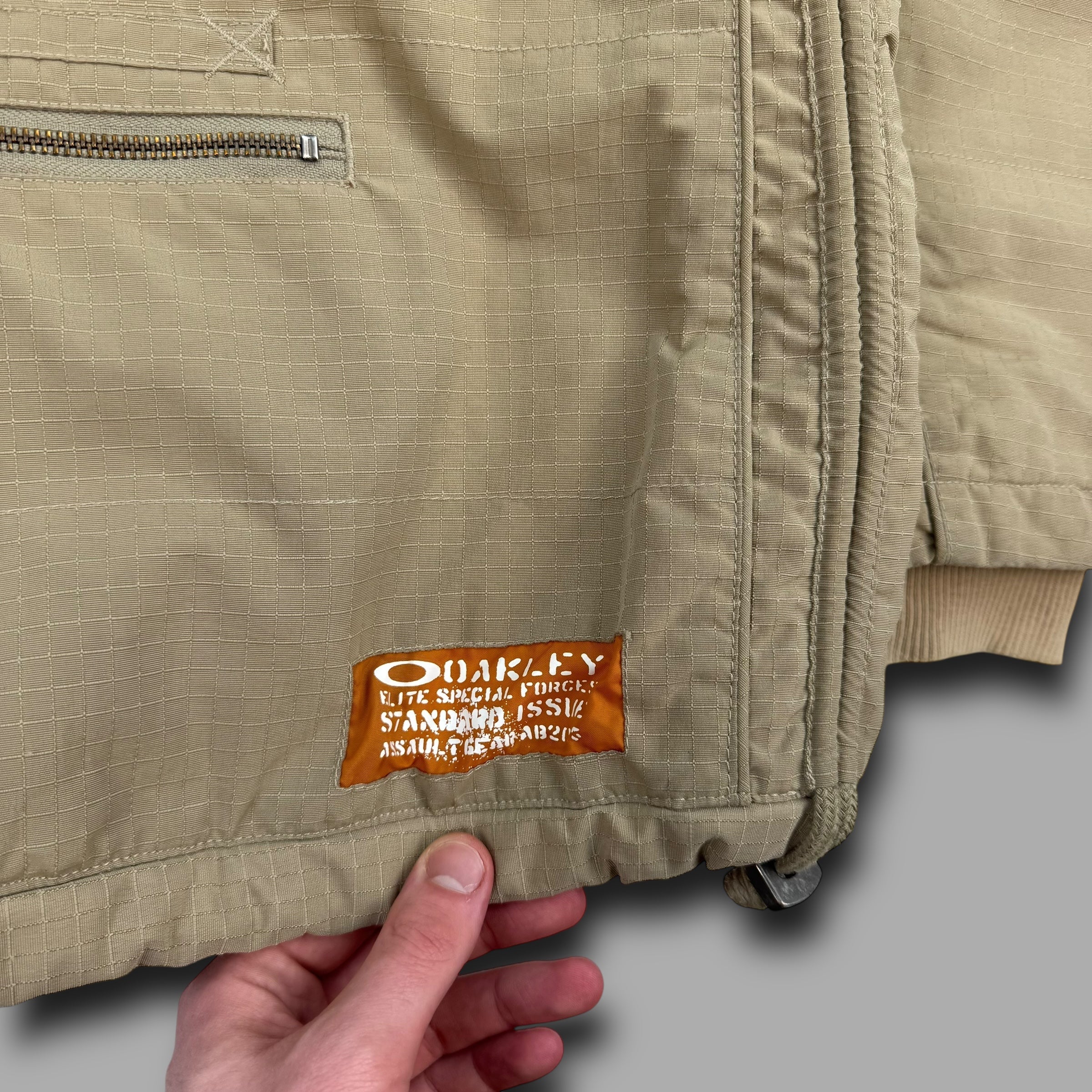 Oakley 2005 tactical field gear fur hooded softshell jacket (M)