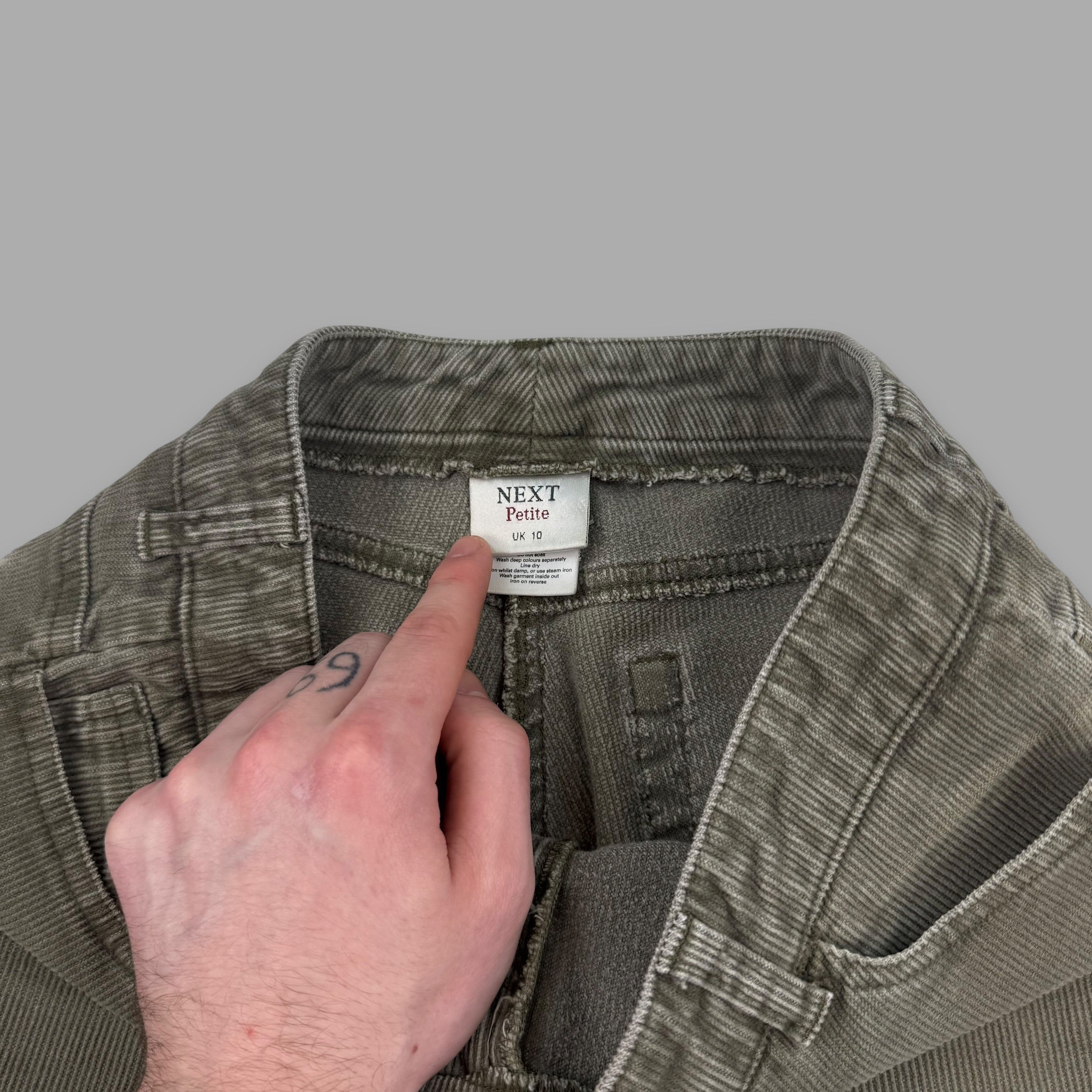 Next petite 2000's corduroy fitted flair jeans (L) wms