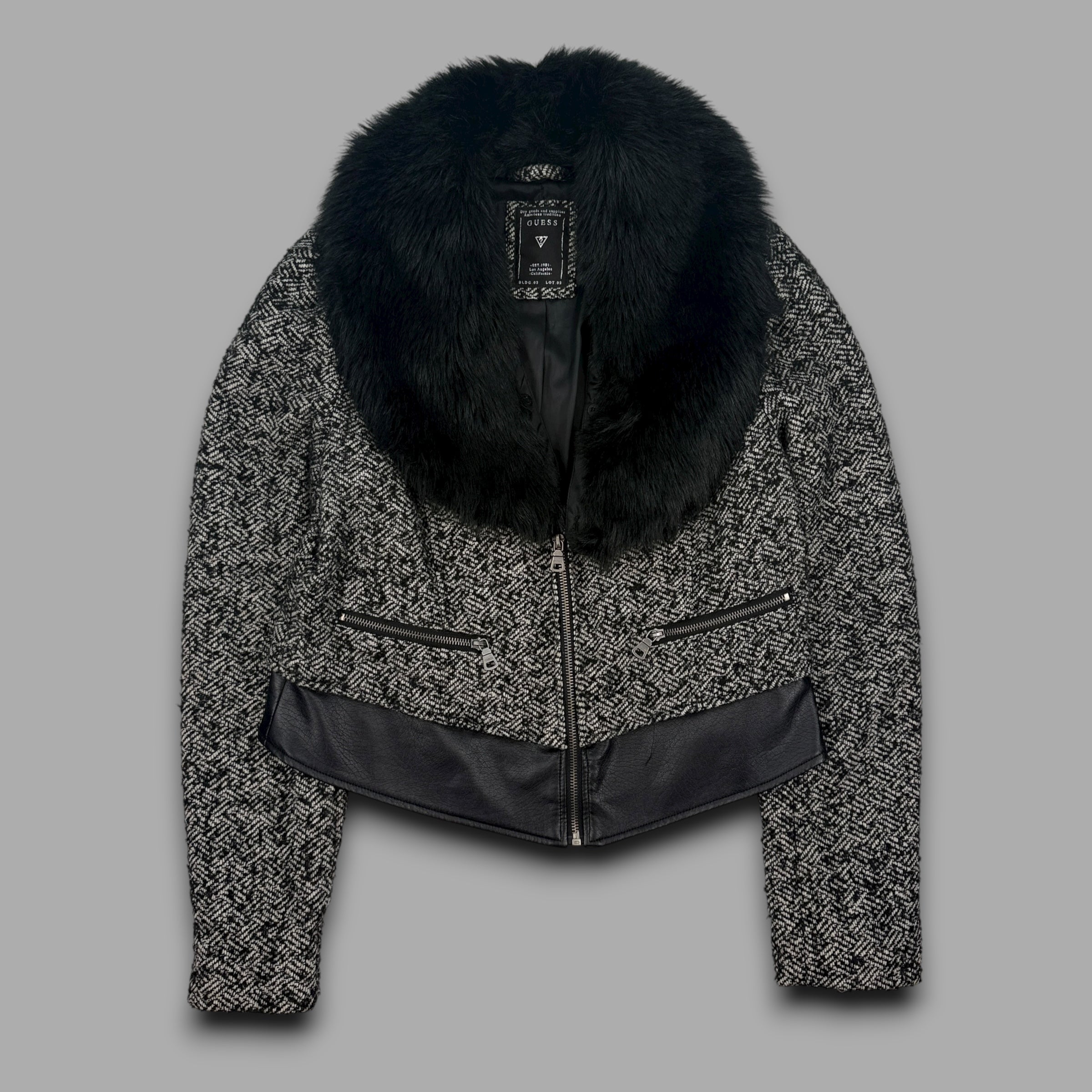 Guess 2000's cropped zip up fur trim jacket (S)