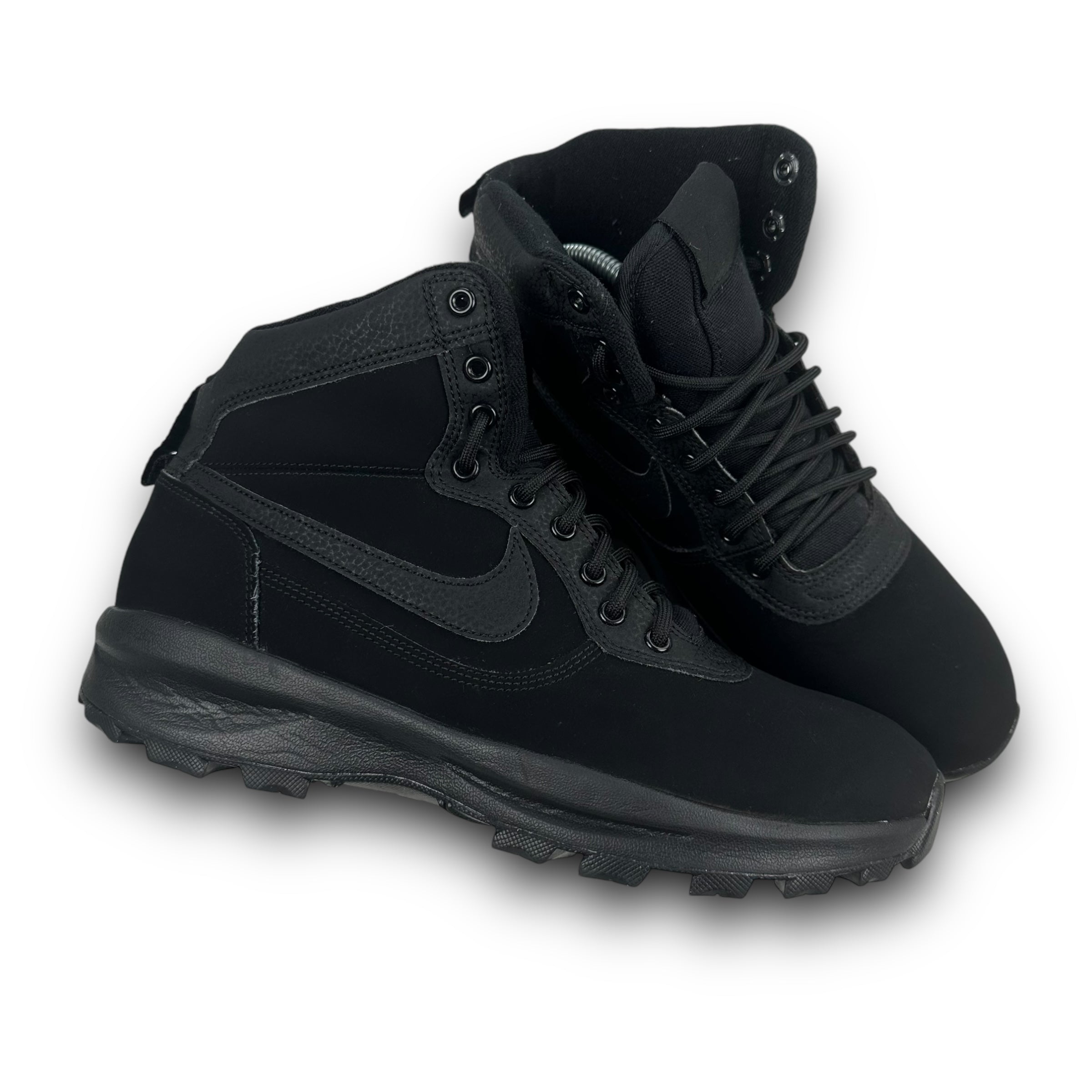 Nike manoadome 'triple black' 2020 (UK8.5)