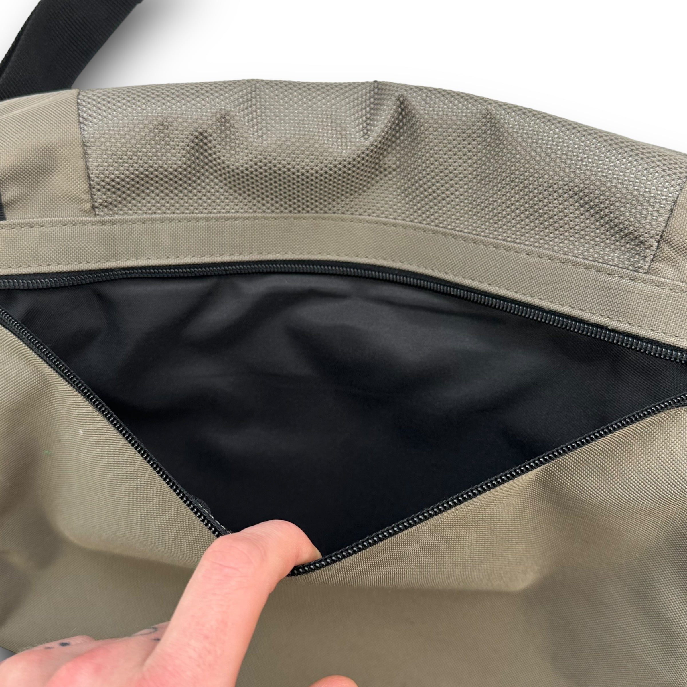 Samsonite 2000’s technical messenger bag (OS)