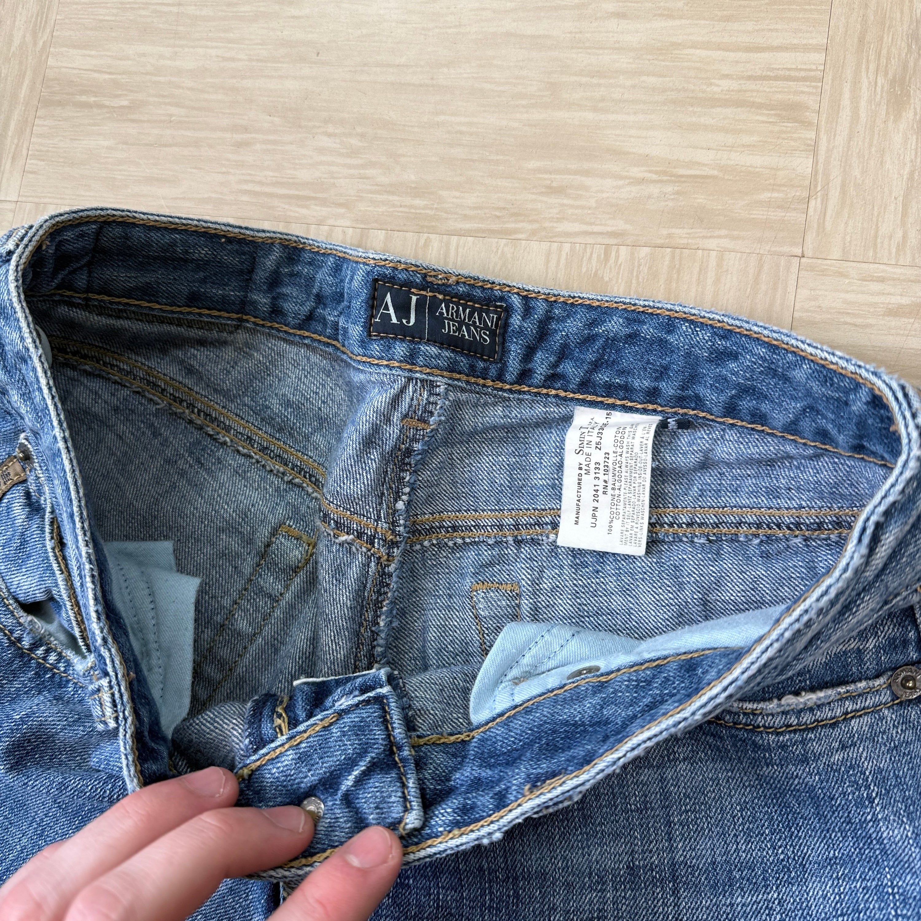 Armani 2000's relaxed bootcut denim jeans (S)