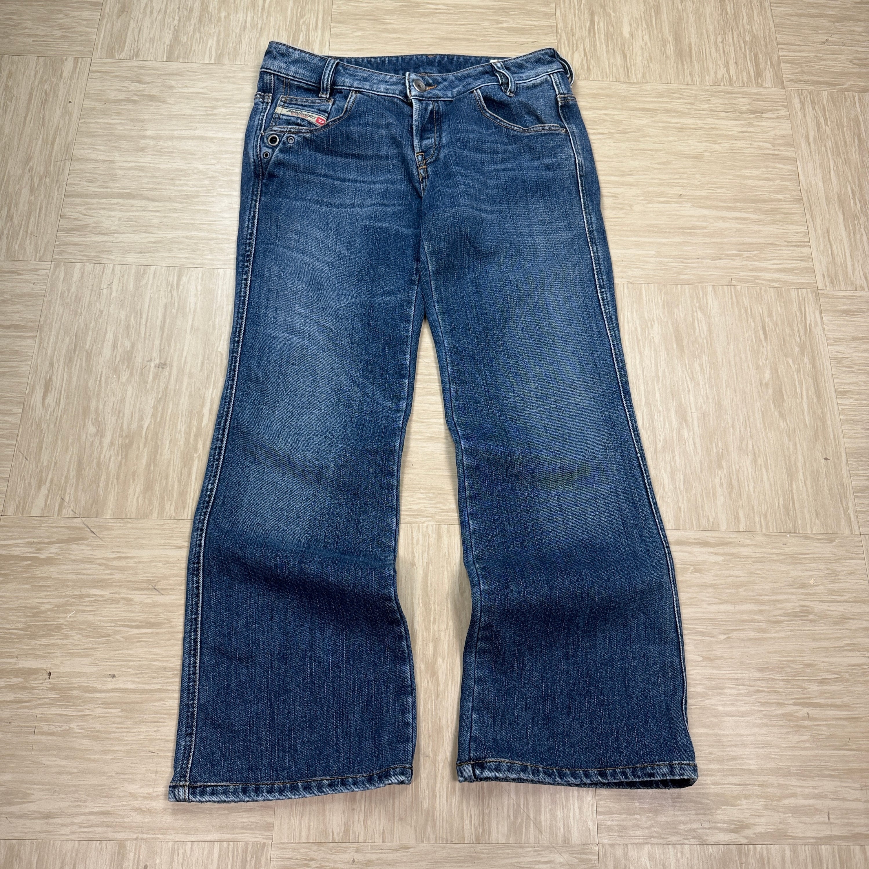 Diesel ryoth-n 2000's low waisted denim bootcut jeans (S)
