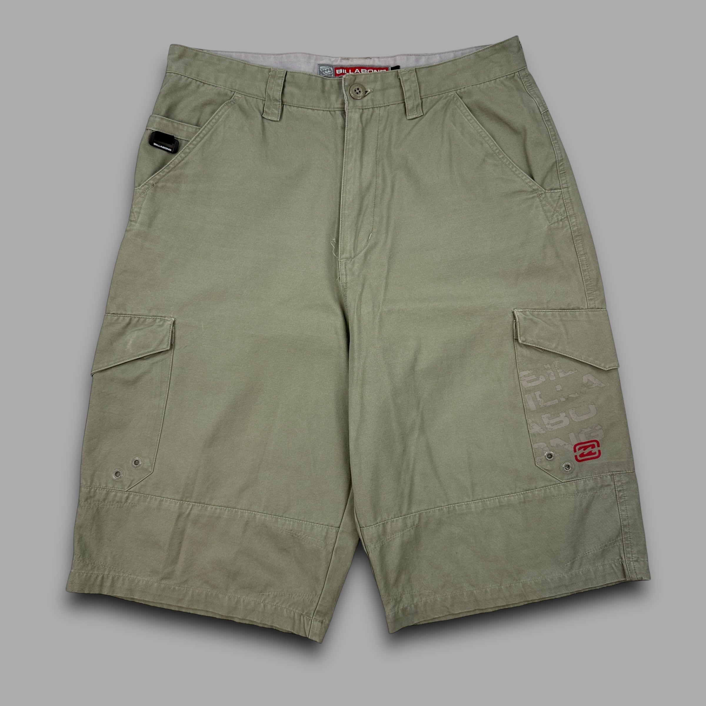 Billabong 2000's baggy wide leg spellout cargo shorts (M)