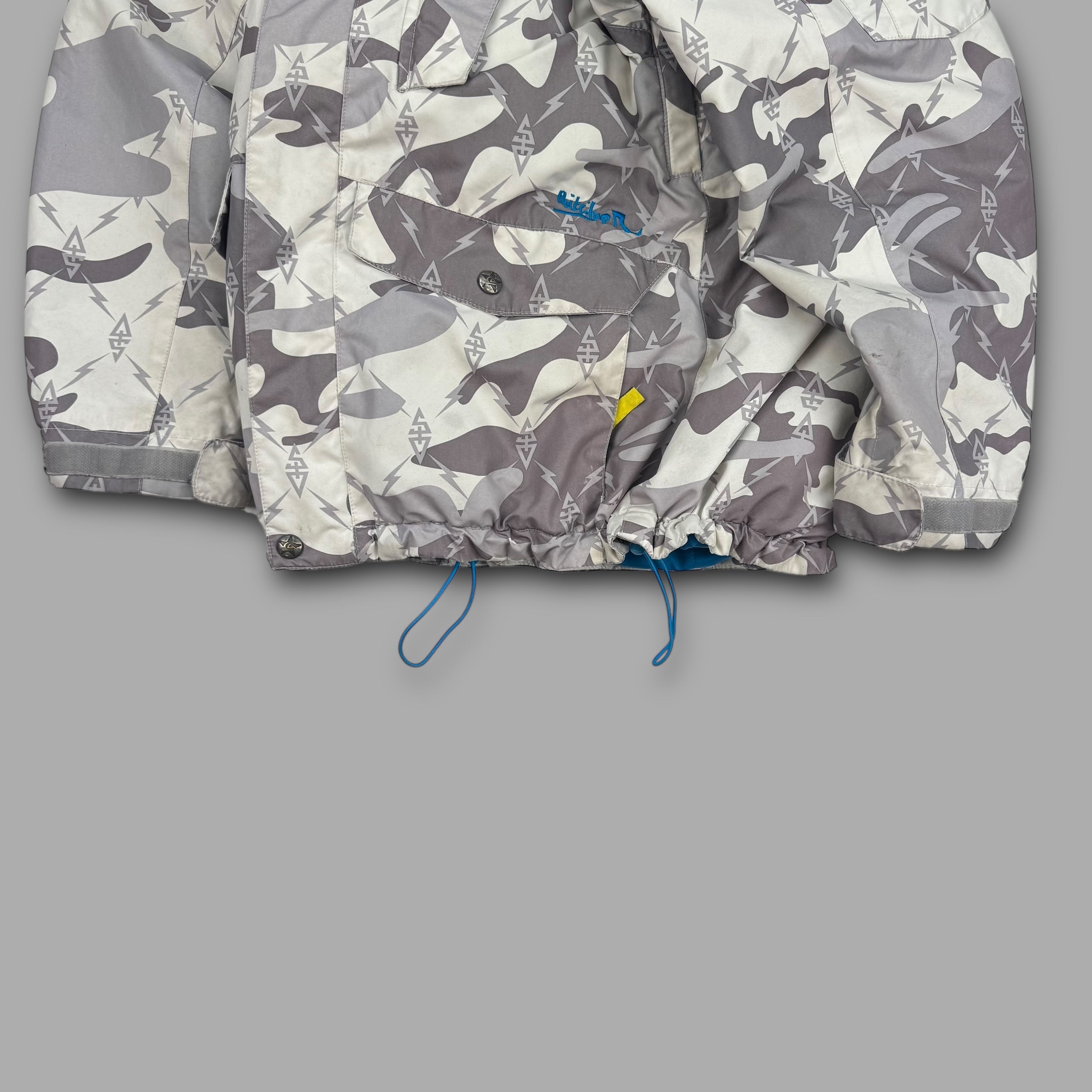 Quiksilver 2000's technical multi-pocket camo softshell ski jacket (L) wms
