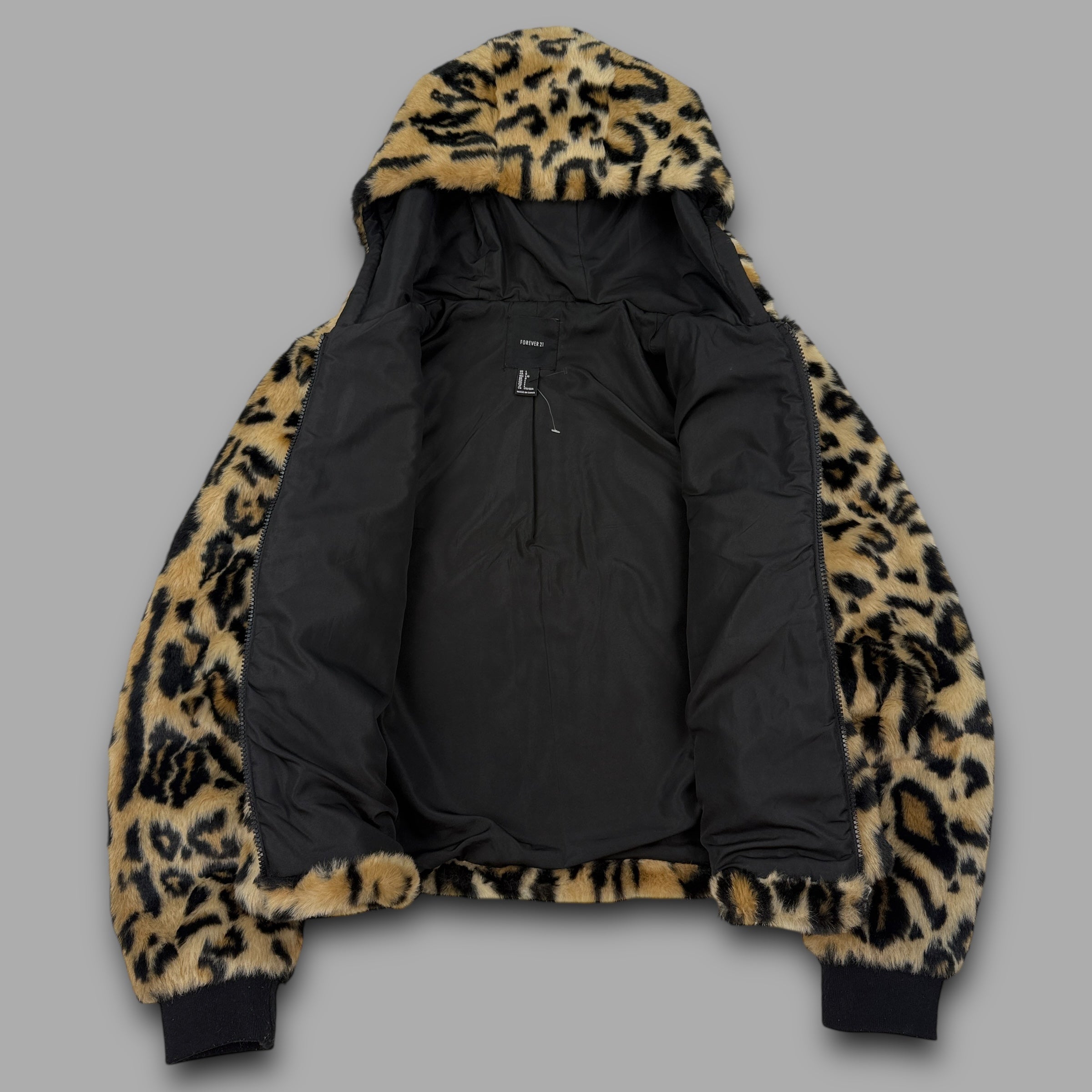 Forever 21 2000's leopard print faux fur full zip fleece jacket (XS-S)