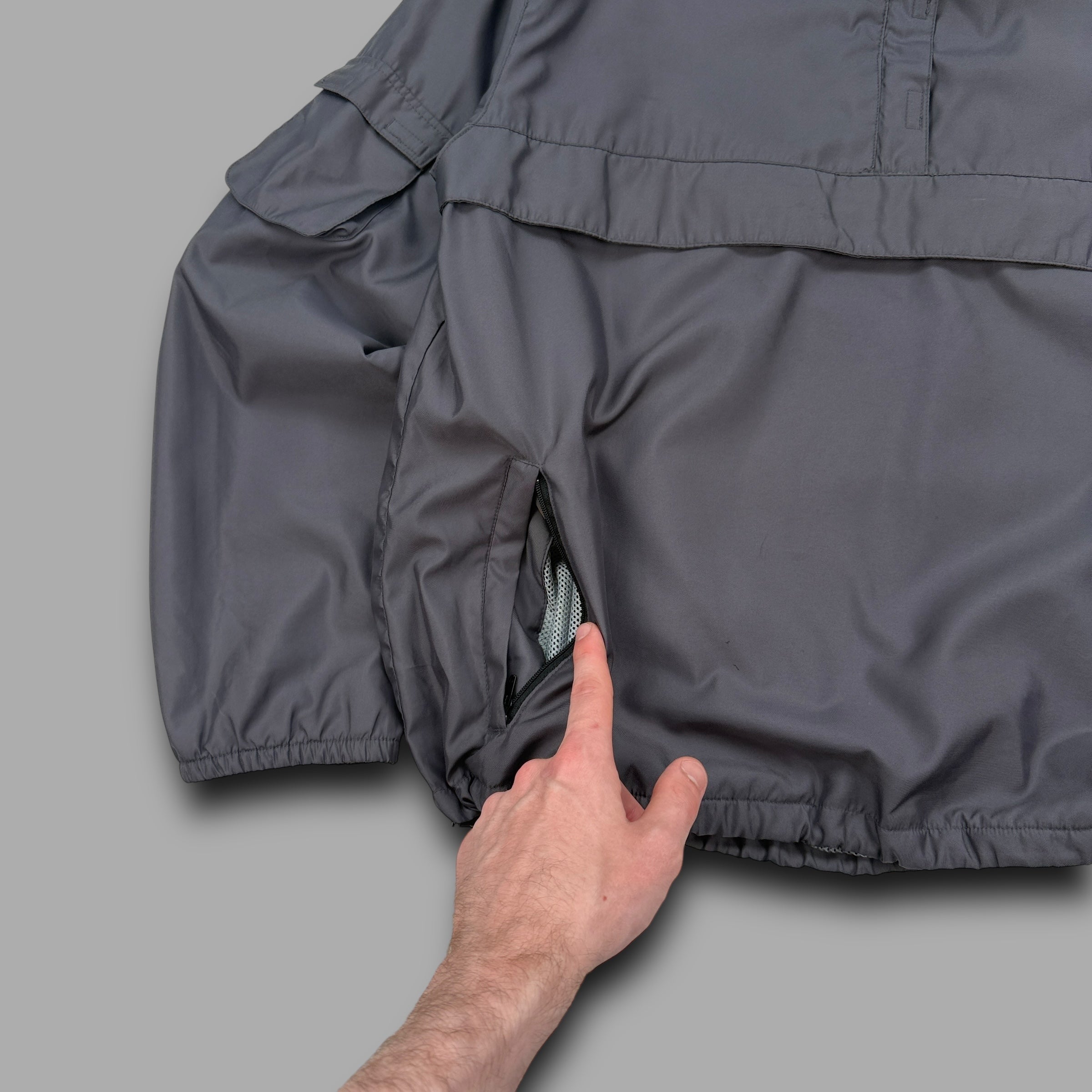 Gap 2000's technical pullover nylon windbreaker (M)