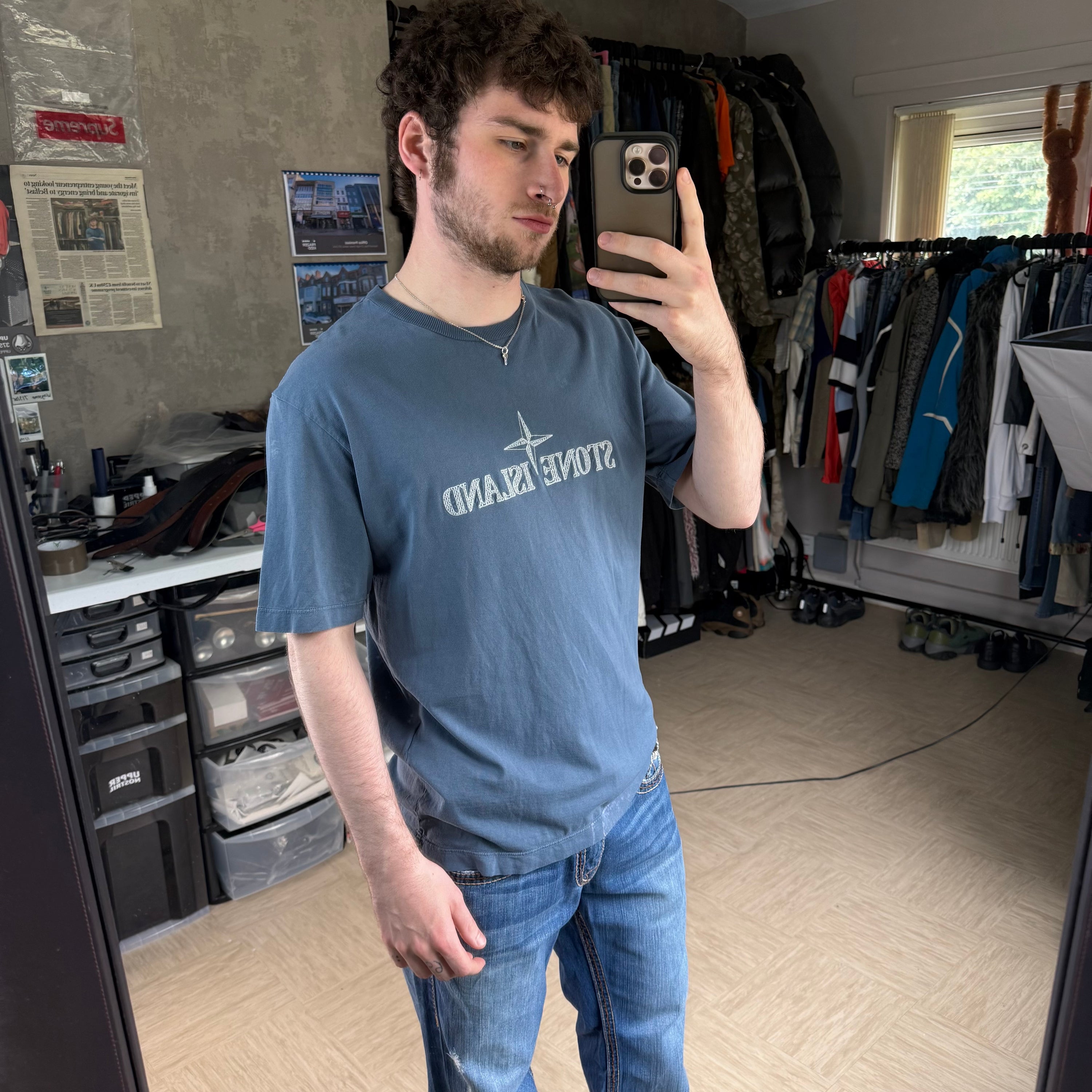 Stone island graphic embroidered spellout tee (S)