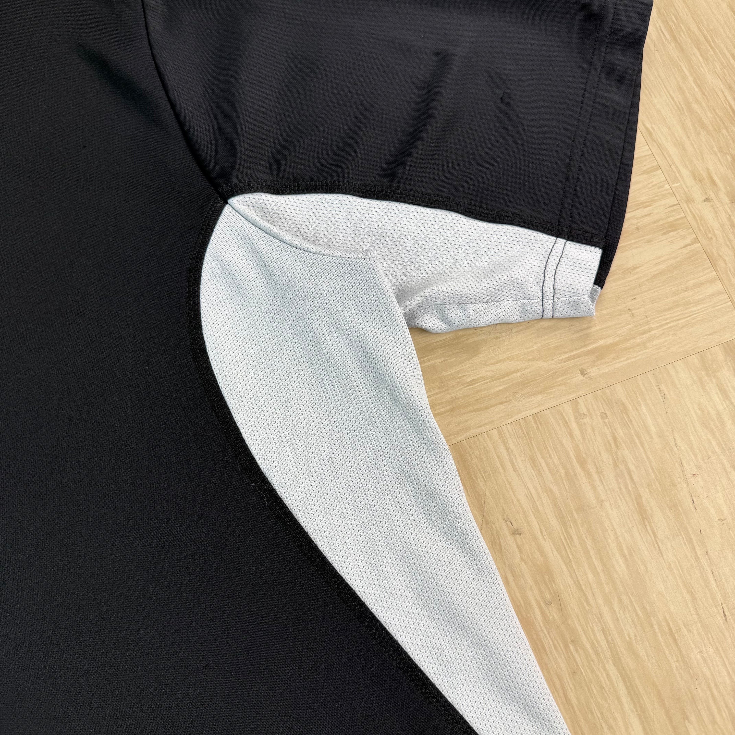 Nike 2000's panelled vented mesh centre swoosh tee (L)