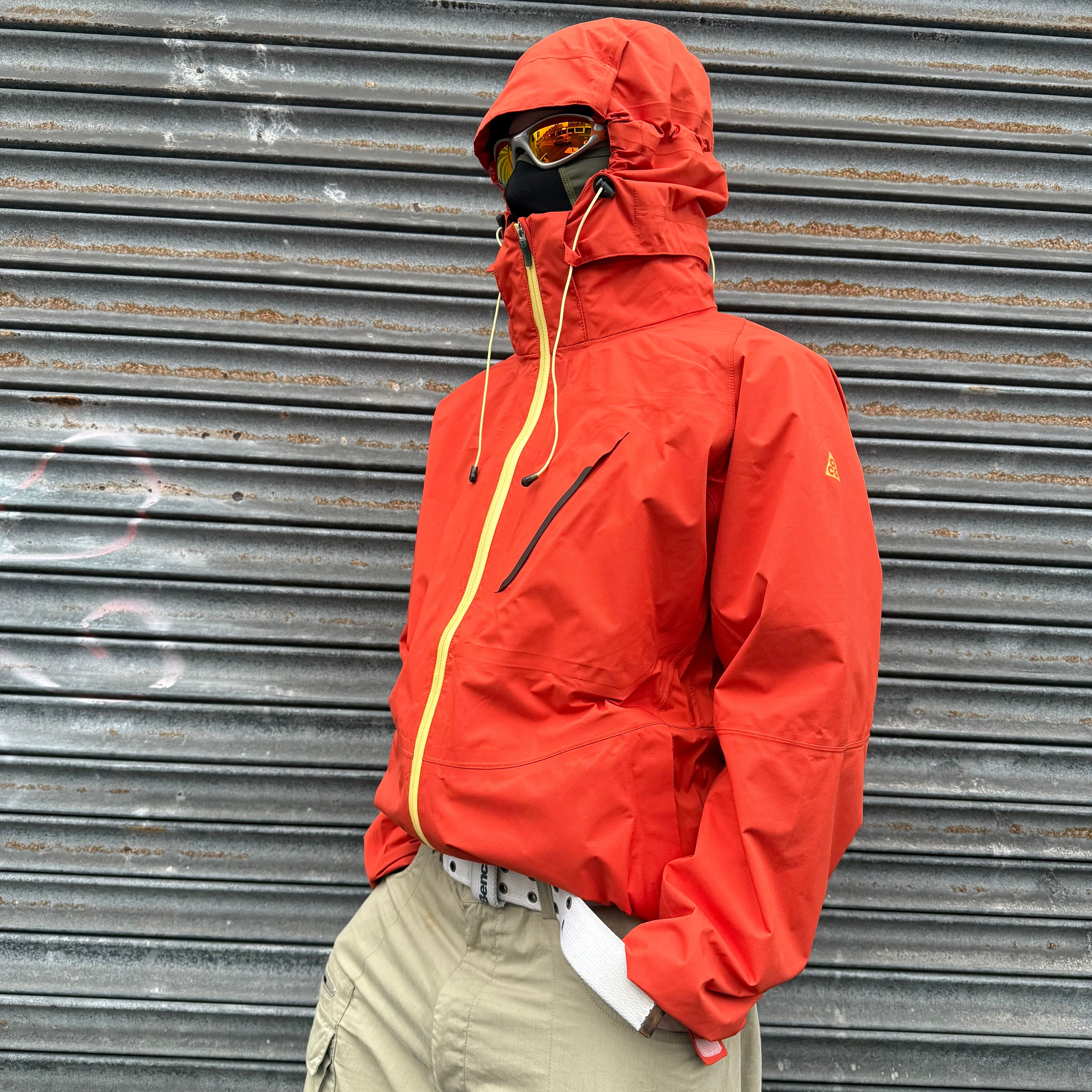 Nike ACG 2000's technical gore-tex shell jacket (S-M) – Uppernostril
