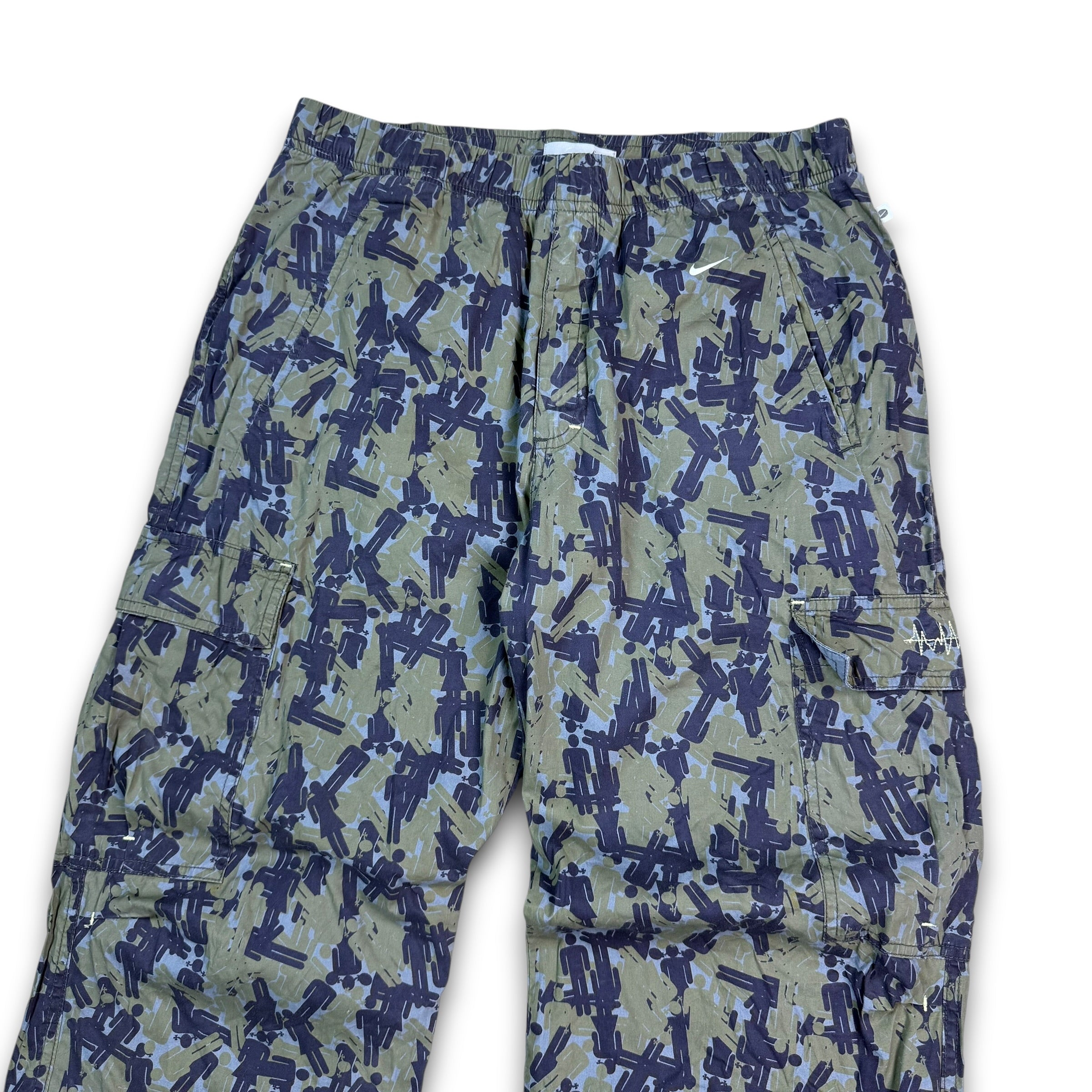 Nike 2000's graphic gender figure camo printed baggy bottoms (S)
