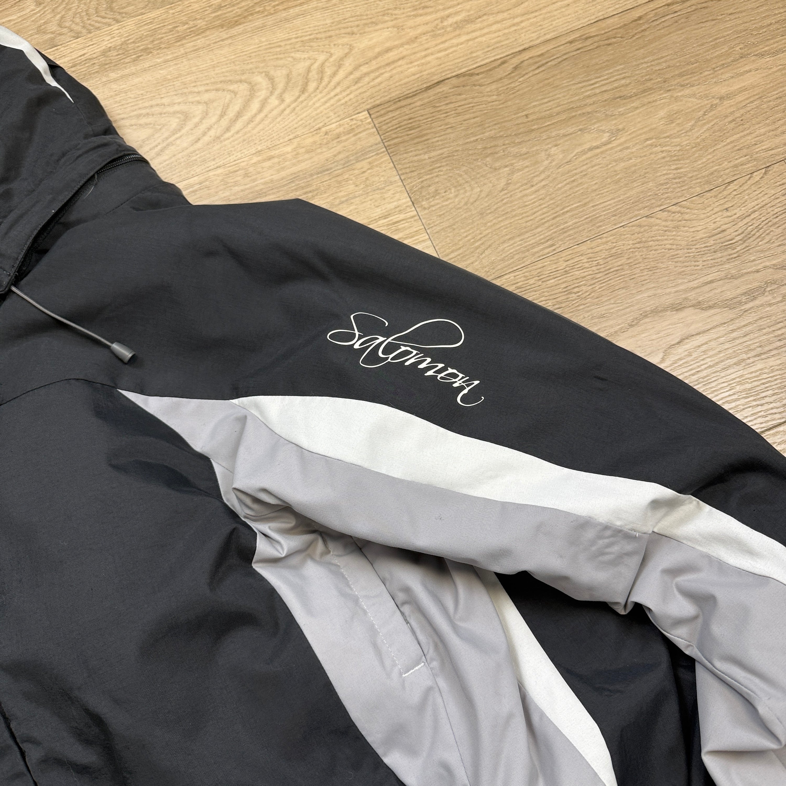 Salomon 2006 technical vented softshell panelled ski jacket (L) wms