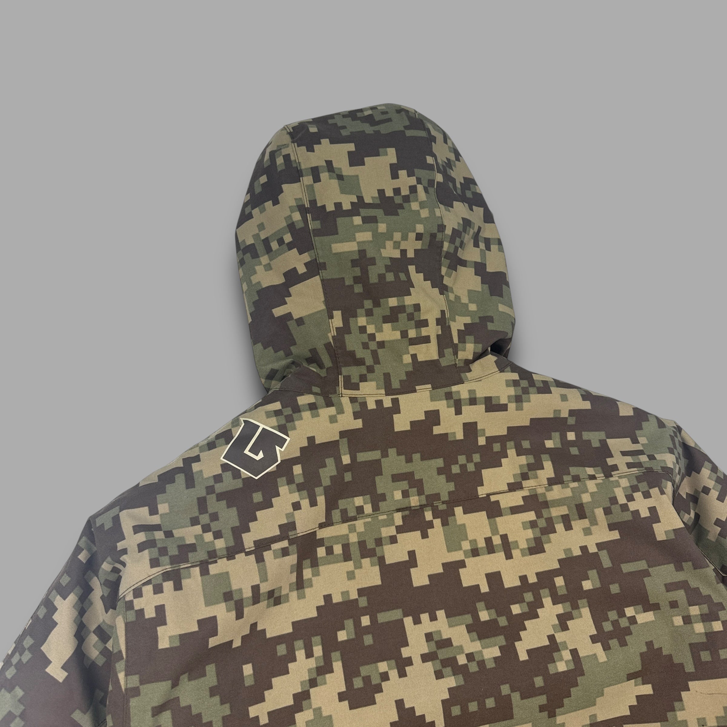 Burton 2000's technical multi-pocket camo ski jacket (S)