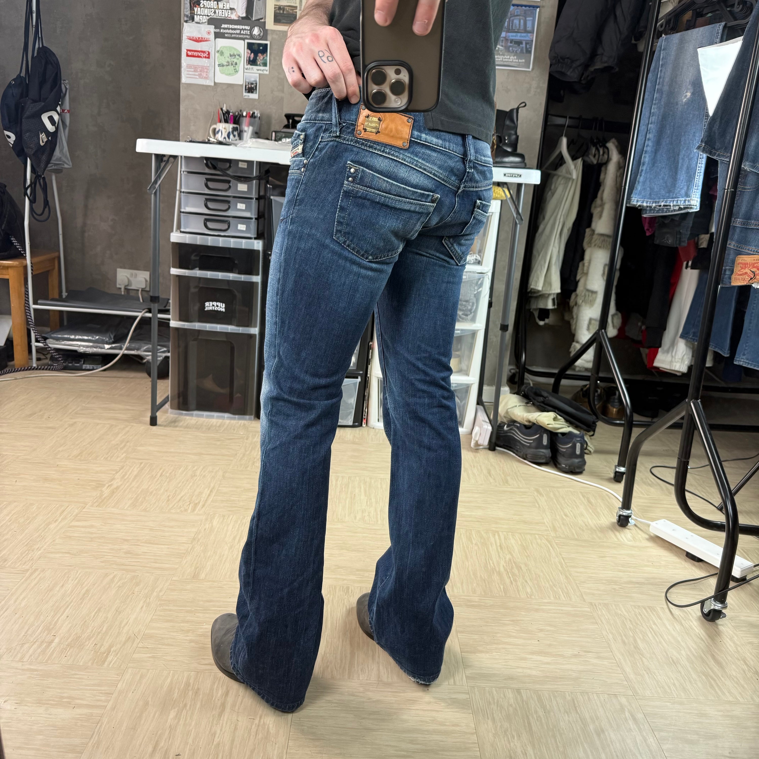 Diesel ronhar 2000's dark denim low waisted bootcut jeans (S)