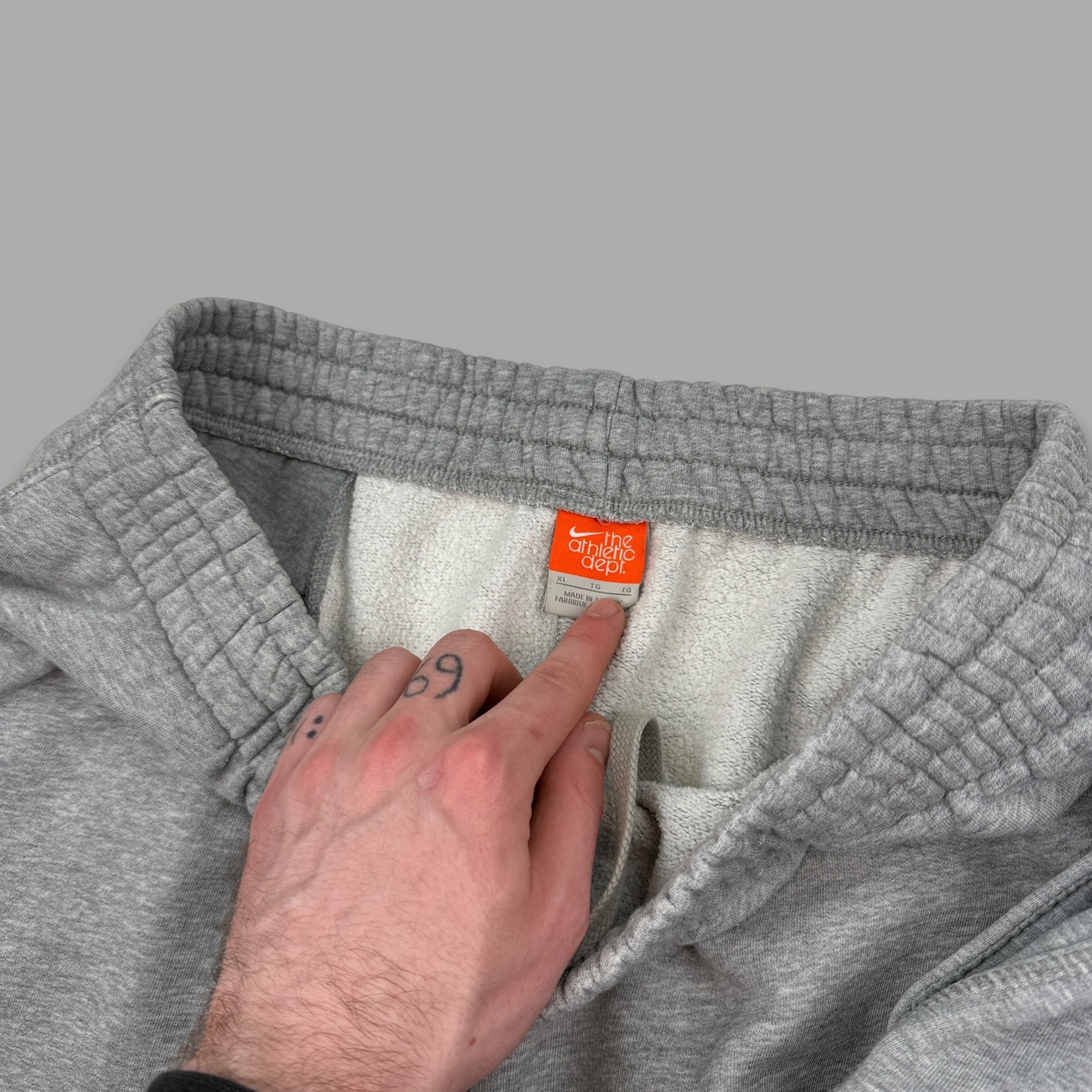 Nike 2000's athletic dept baggy wide leg joggers (XL)