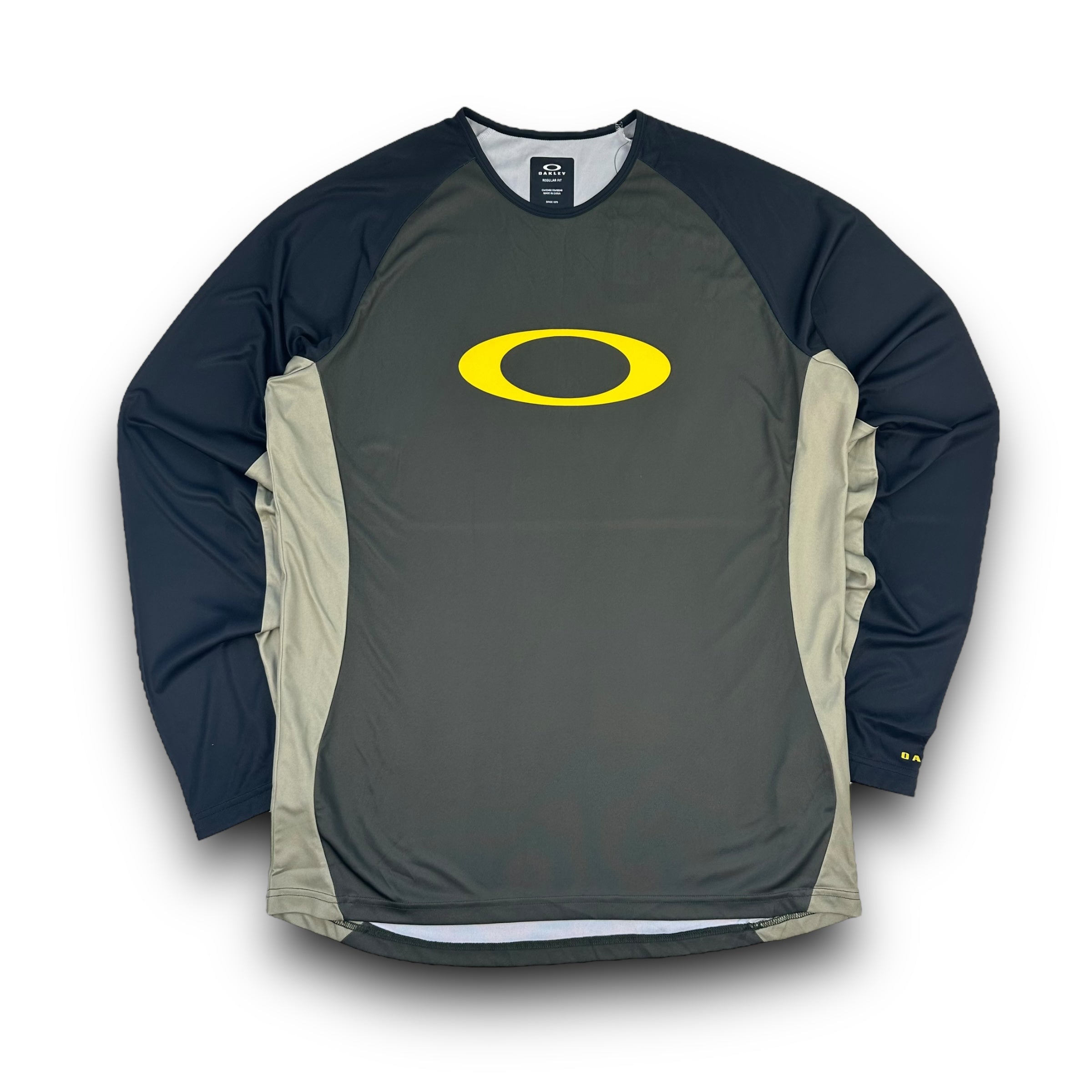 Oakley 2020 technical long sleeve tee (XL)